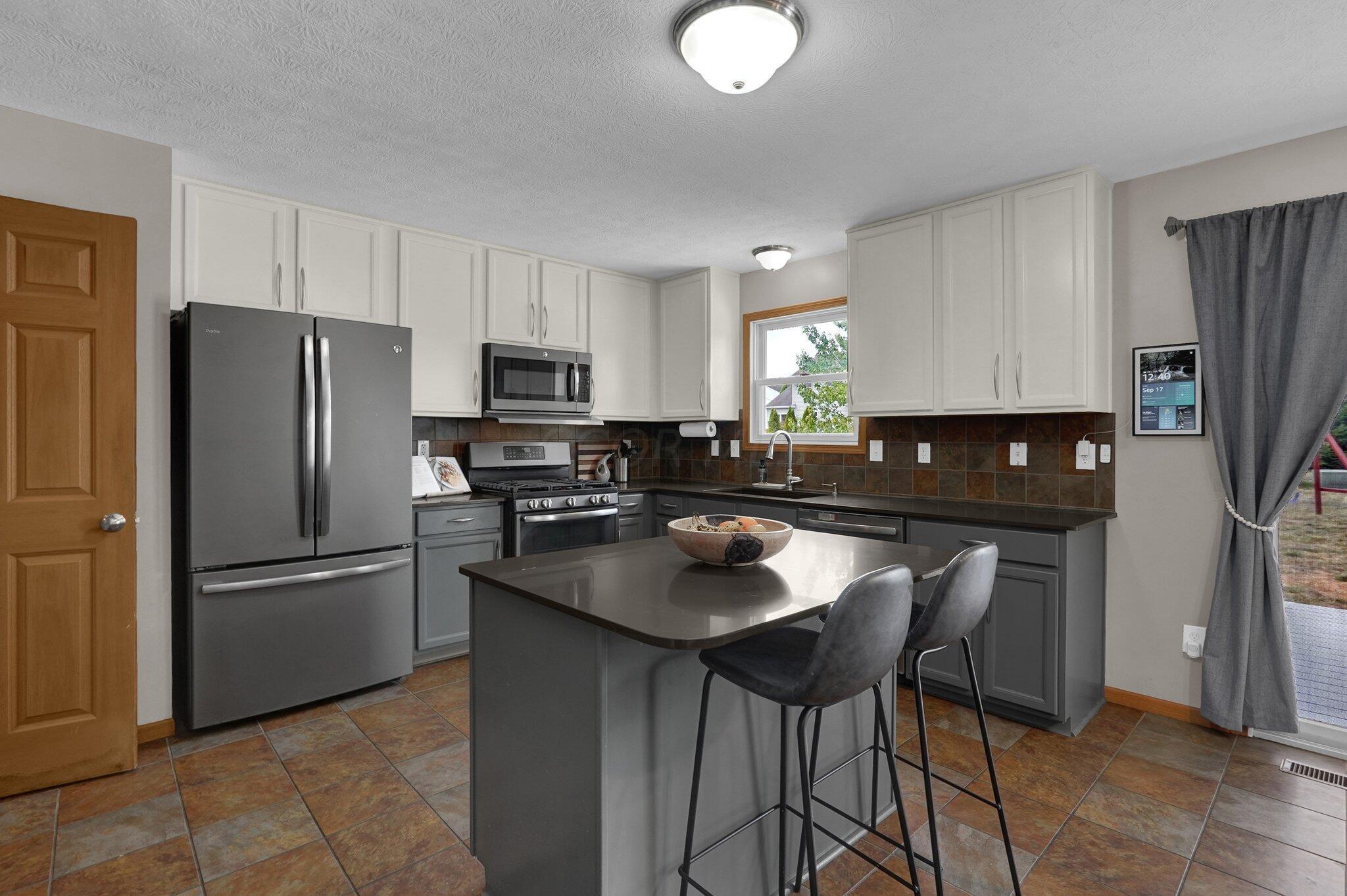 11801 Bridgewater Drive