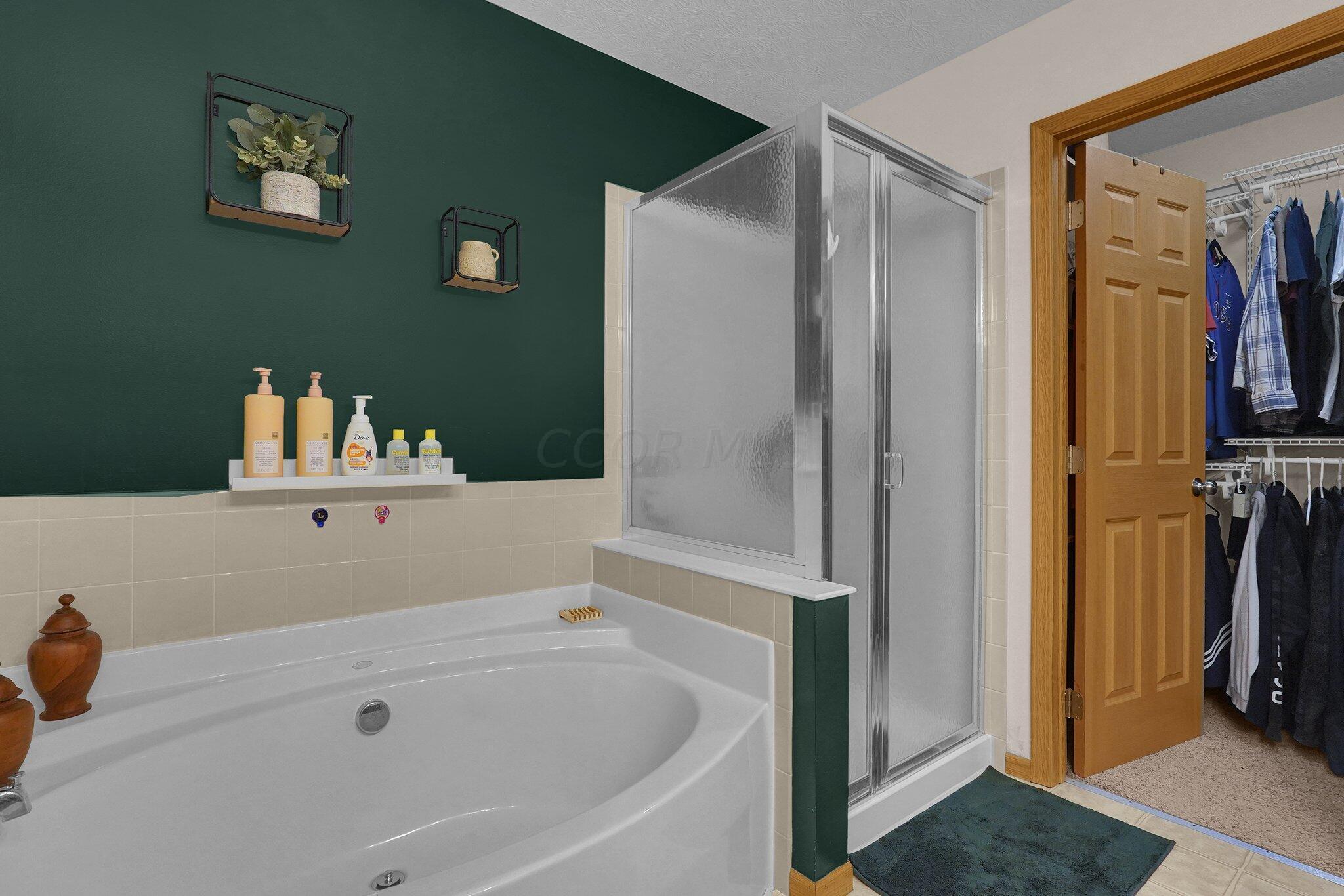 11801 Bridgewater Drive