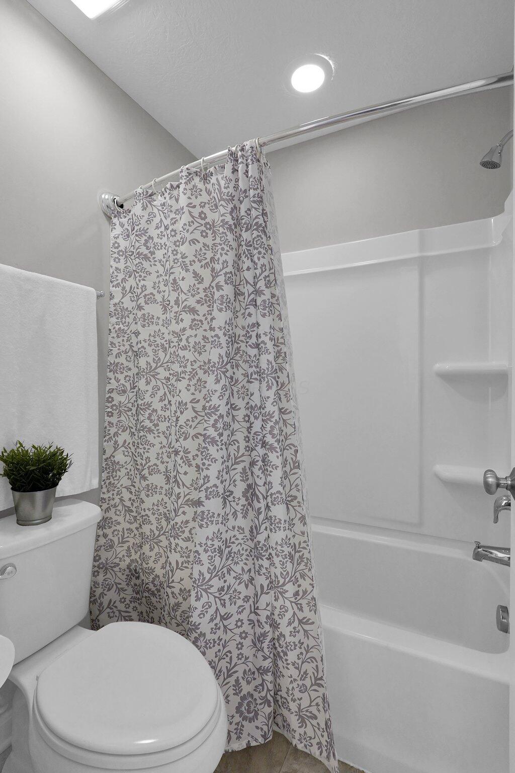 6855 Valkenier Parkway