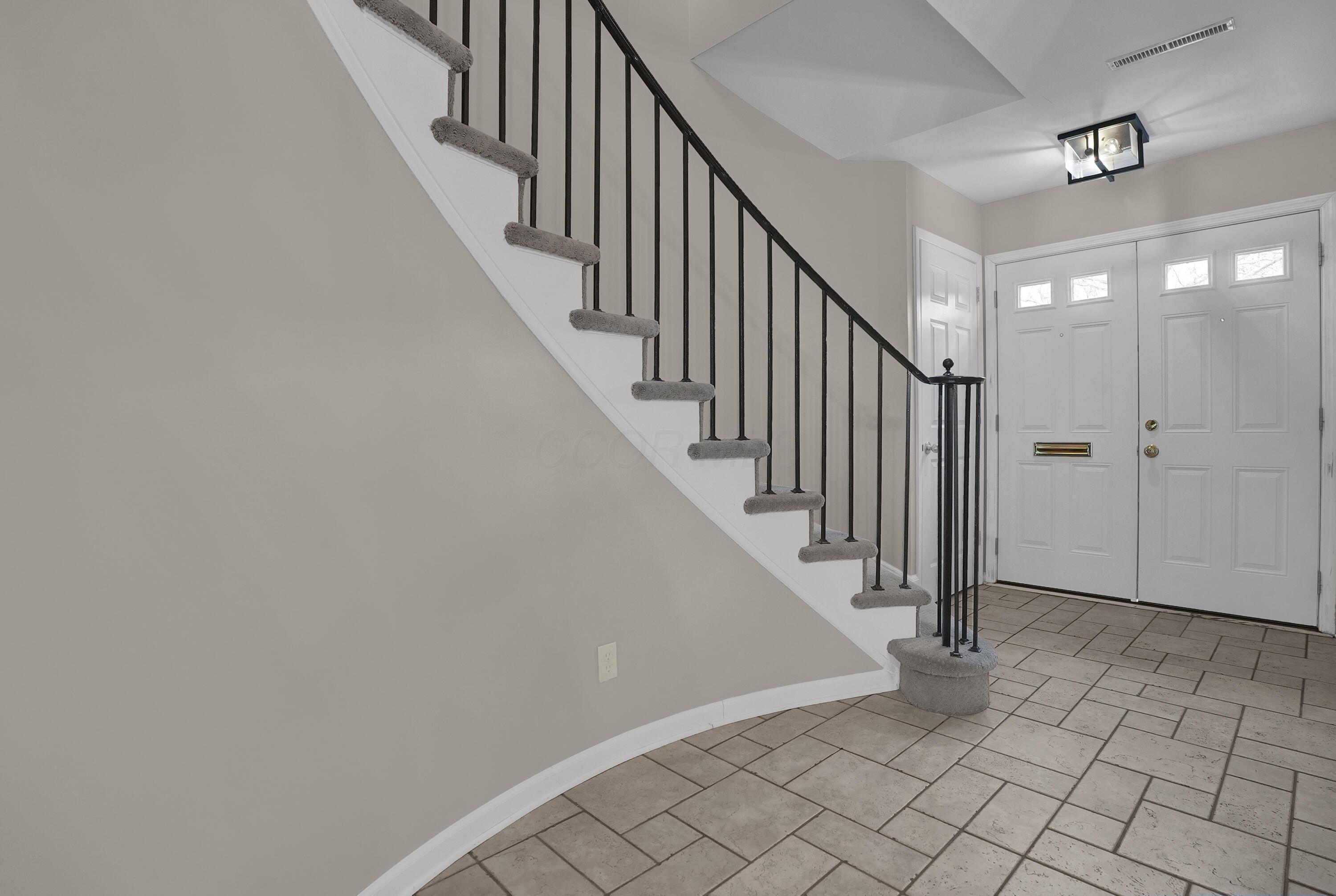 2799 Chateau Circle, 52