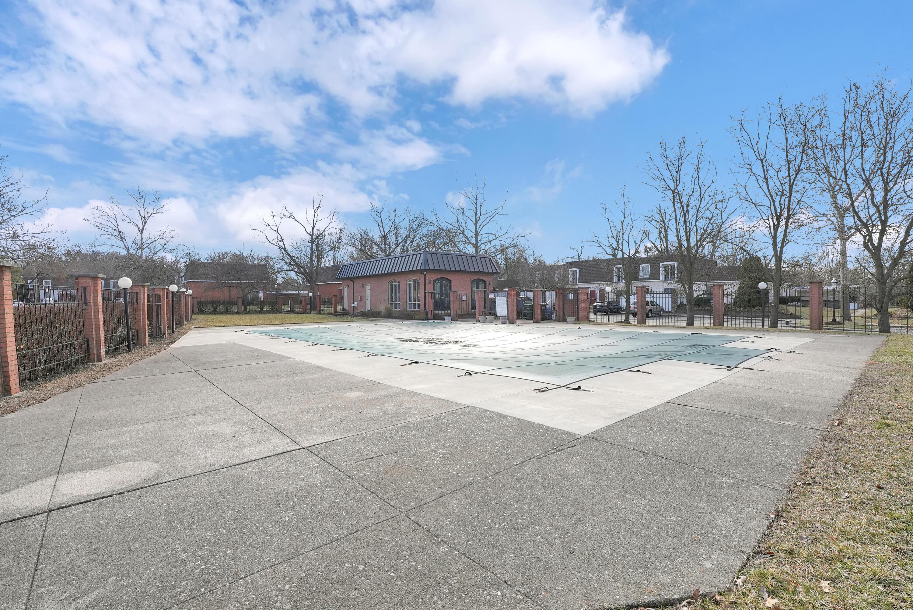 2799 Chateau Circle, 52