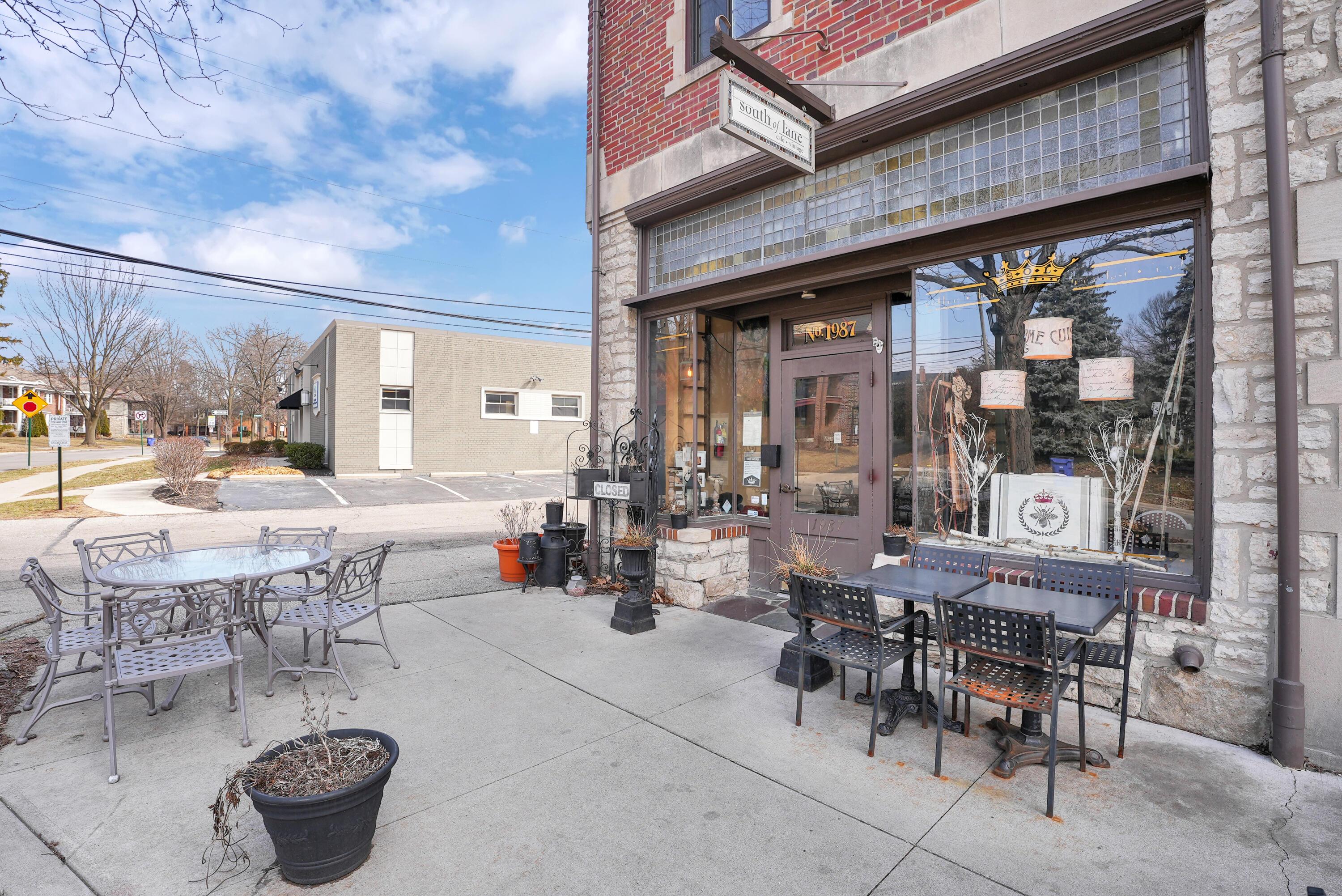 2799 Chateau Circle, 52