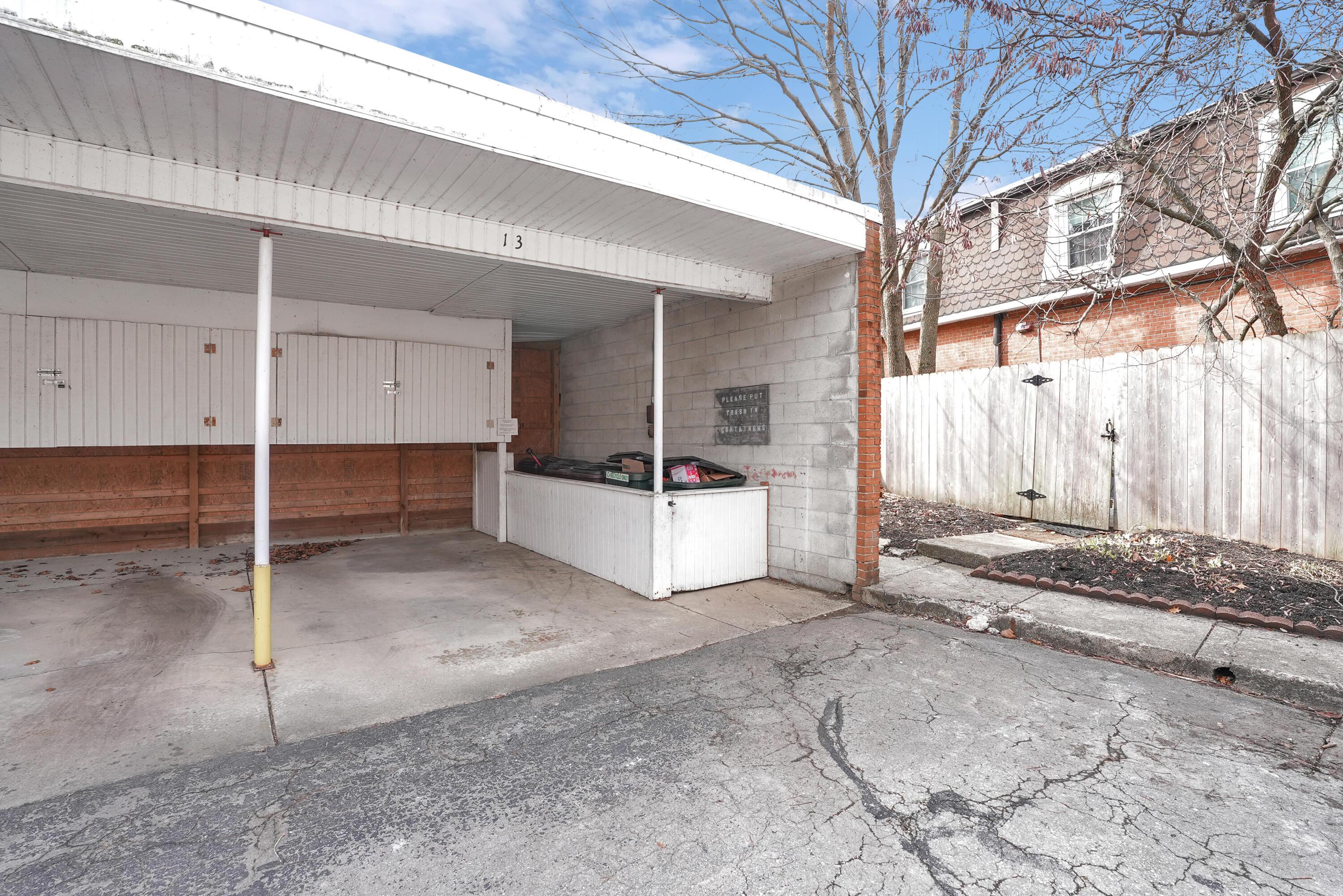 2799 Chateau Circle, 52