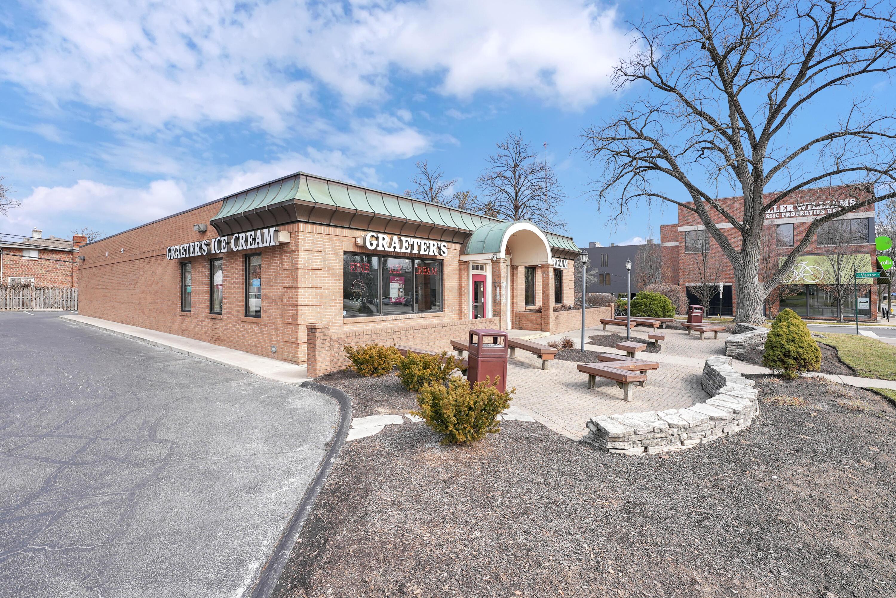 2799 Chateau Circle, 52