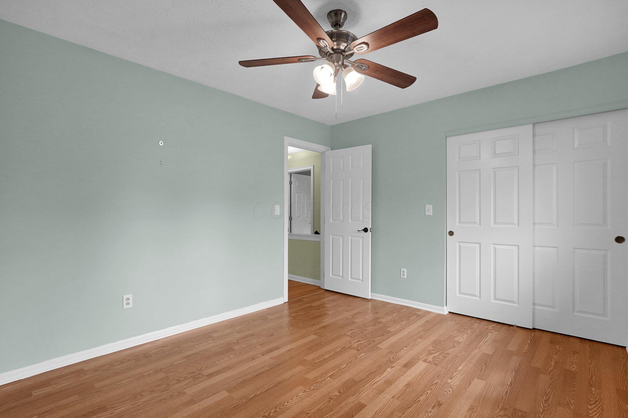 882 Helenhurst Court