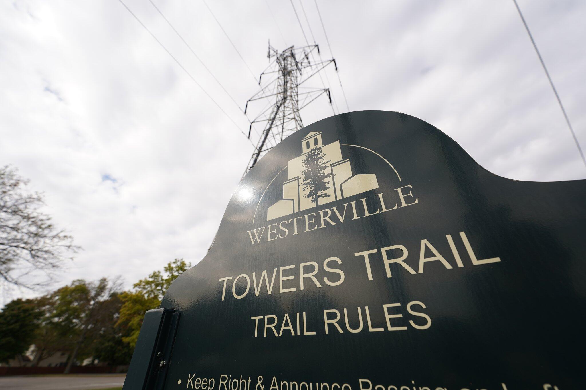 882 Helenhurst Court