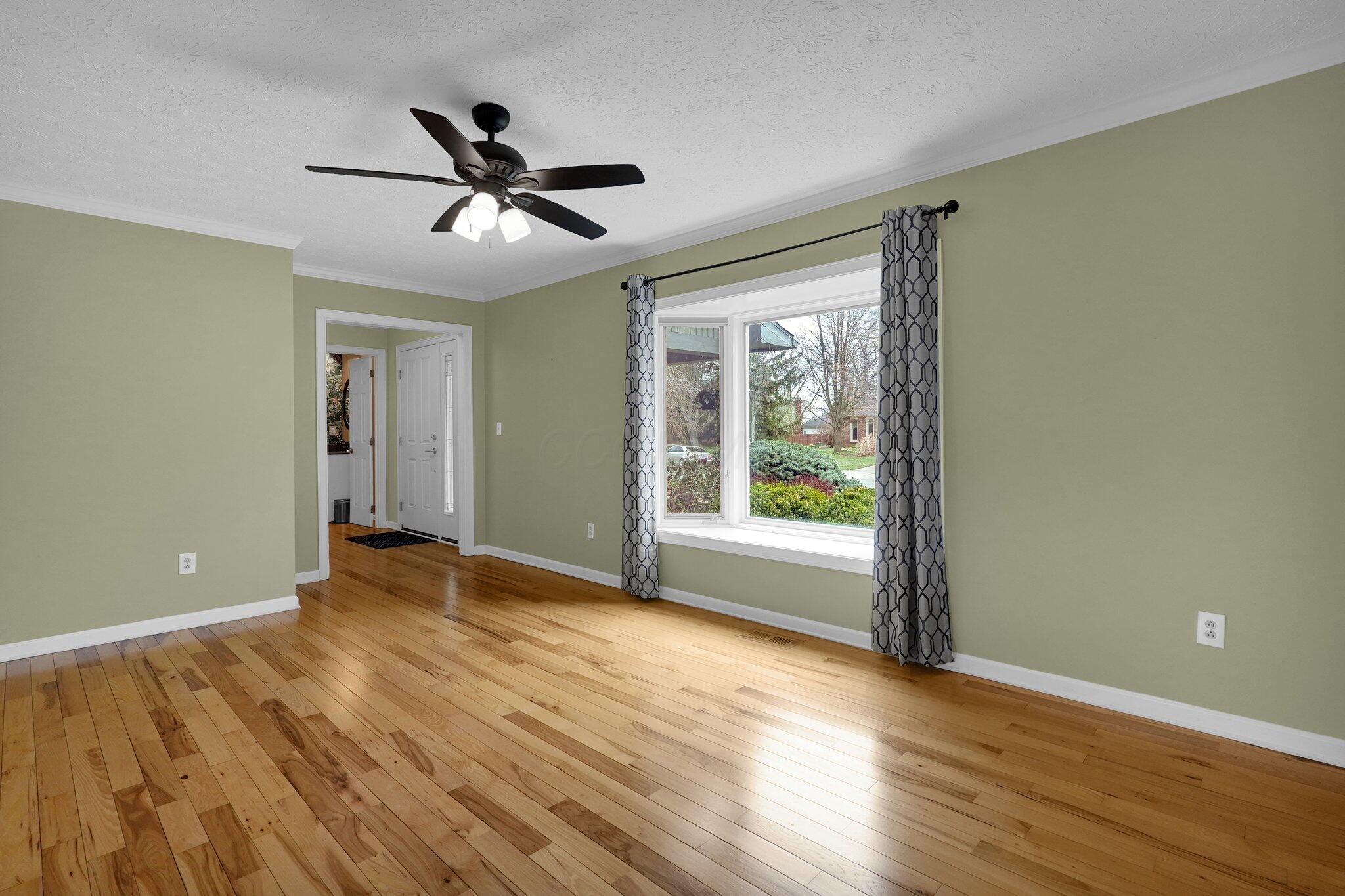 882 Helenhurst Court