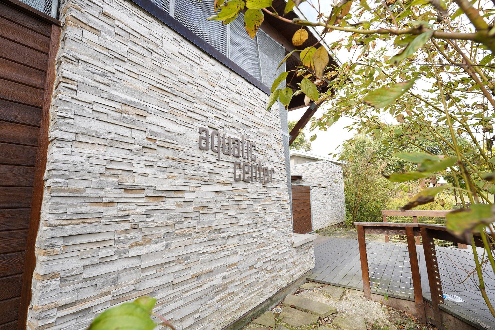 882 Helenhurst Court