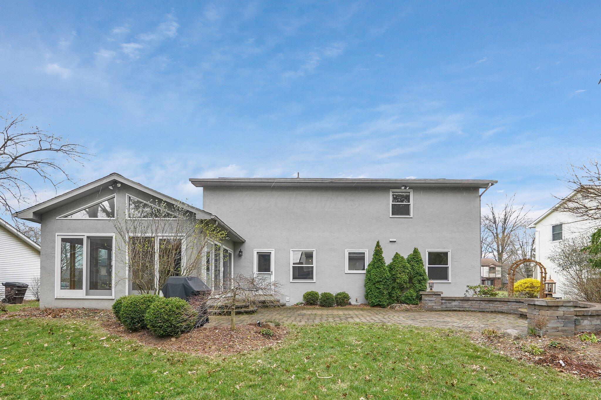 882 Helenhurst Court