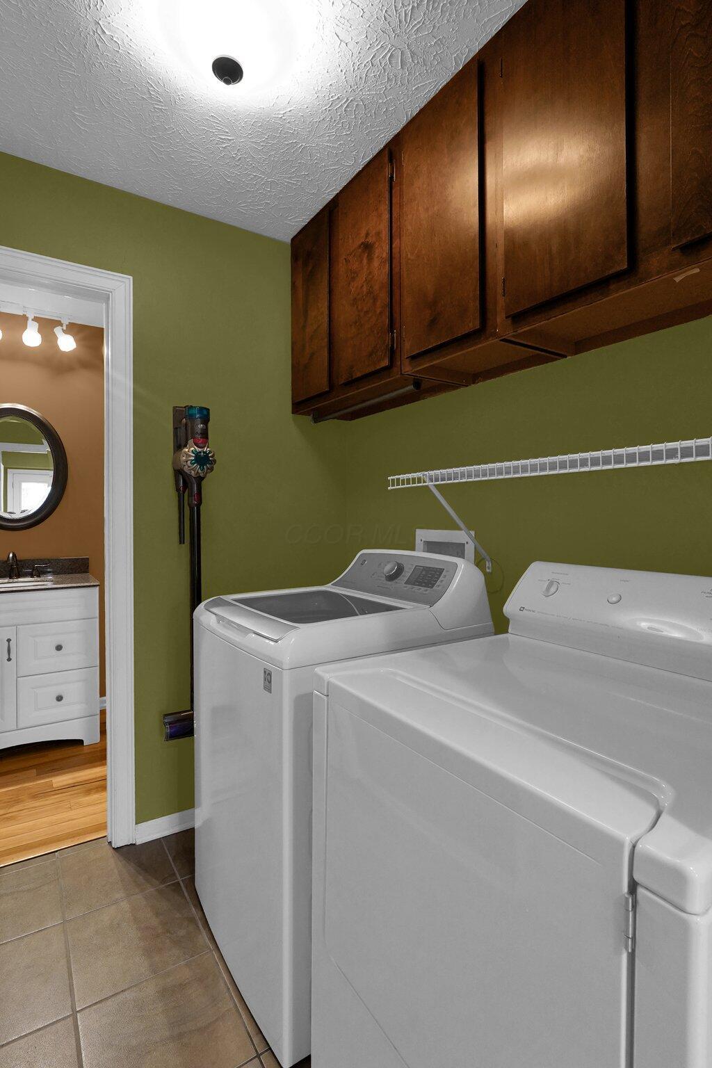 882 Helenhurst Court