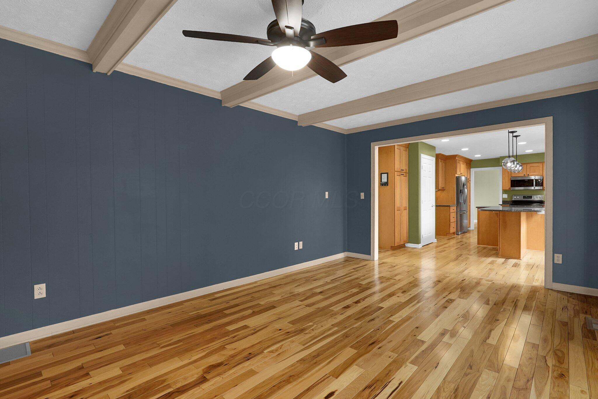 882 Helenhurst Court