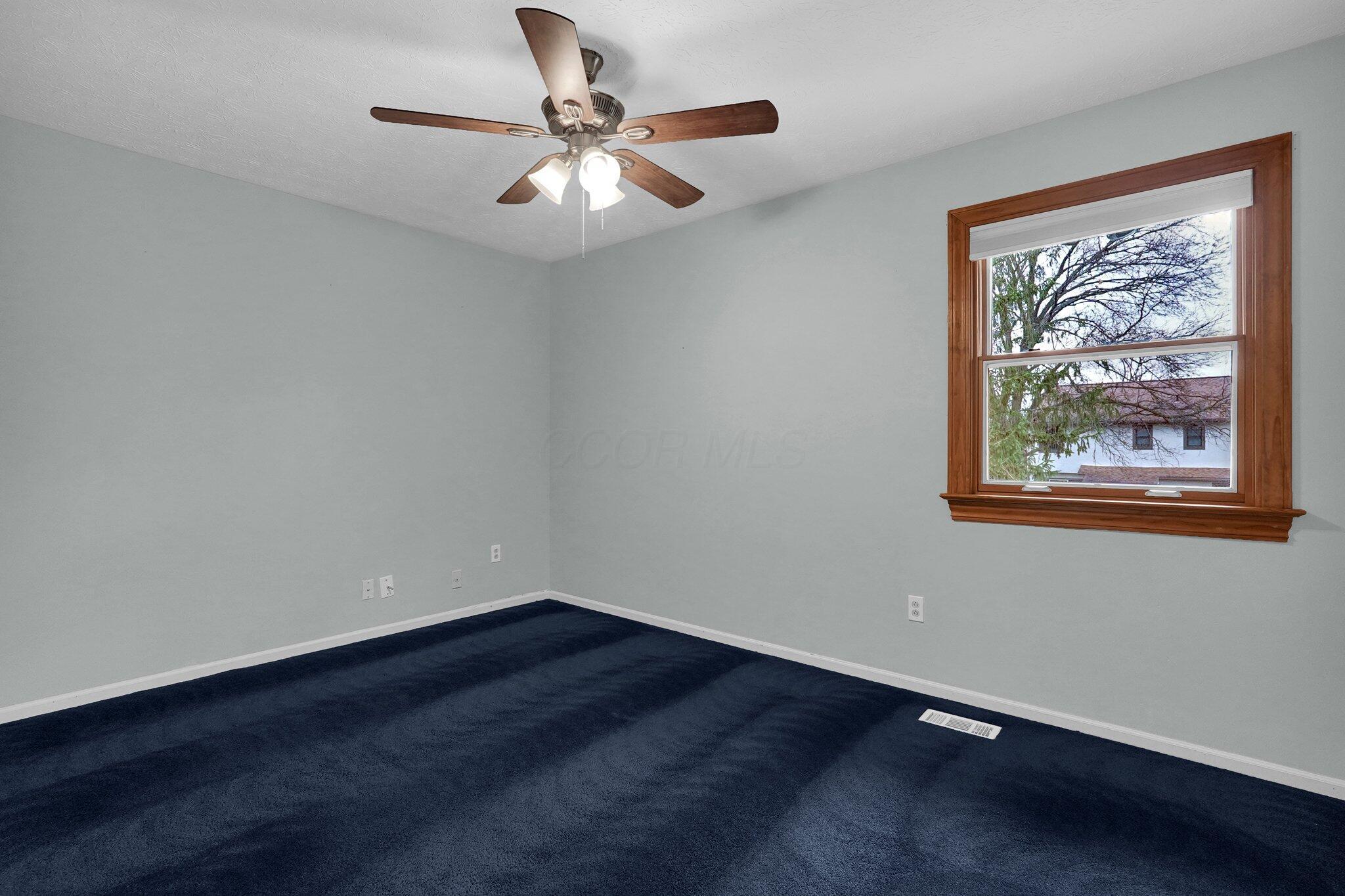 882 Helenhurst Court