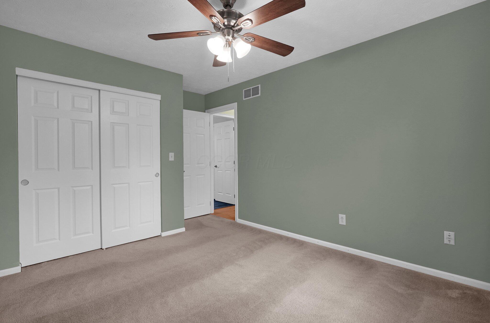 882 Helenhurst Court