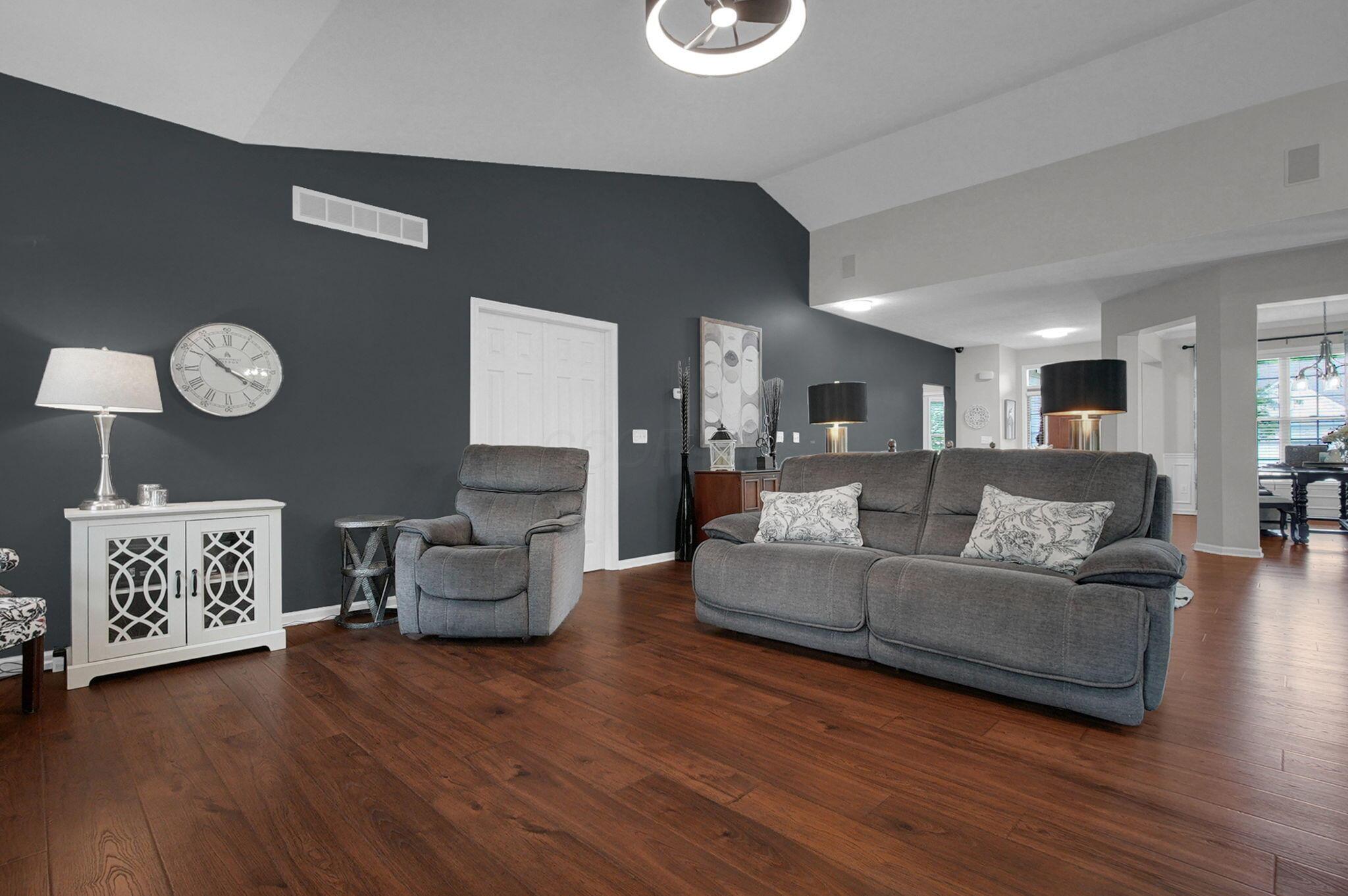 6428 Fox Hollow Drive