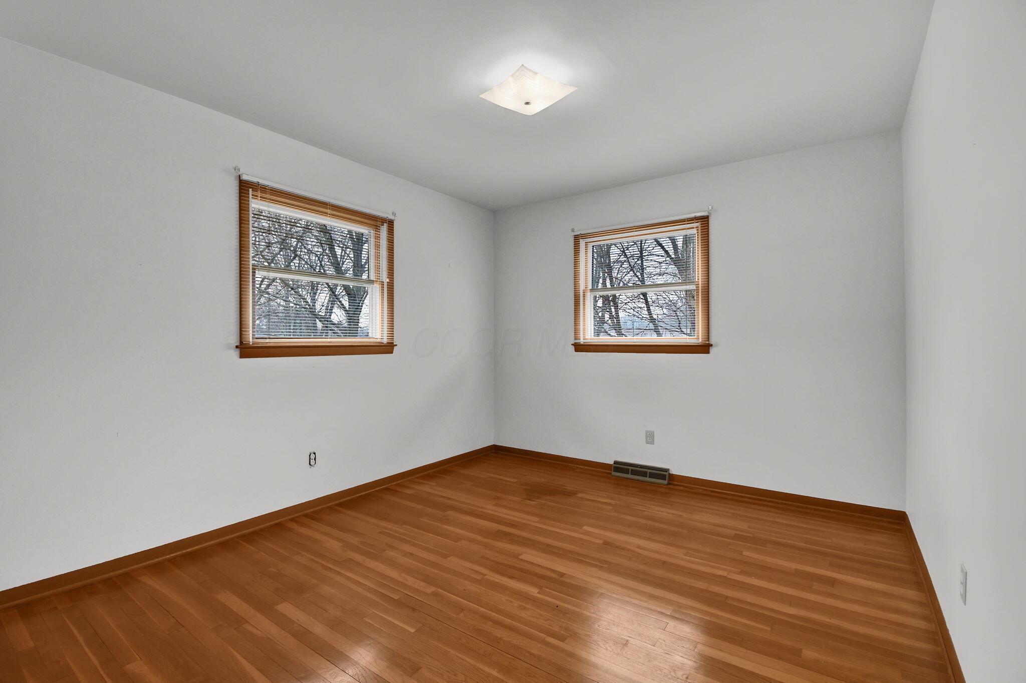 1382 Sherwood Downs E