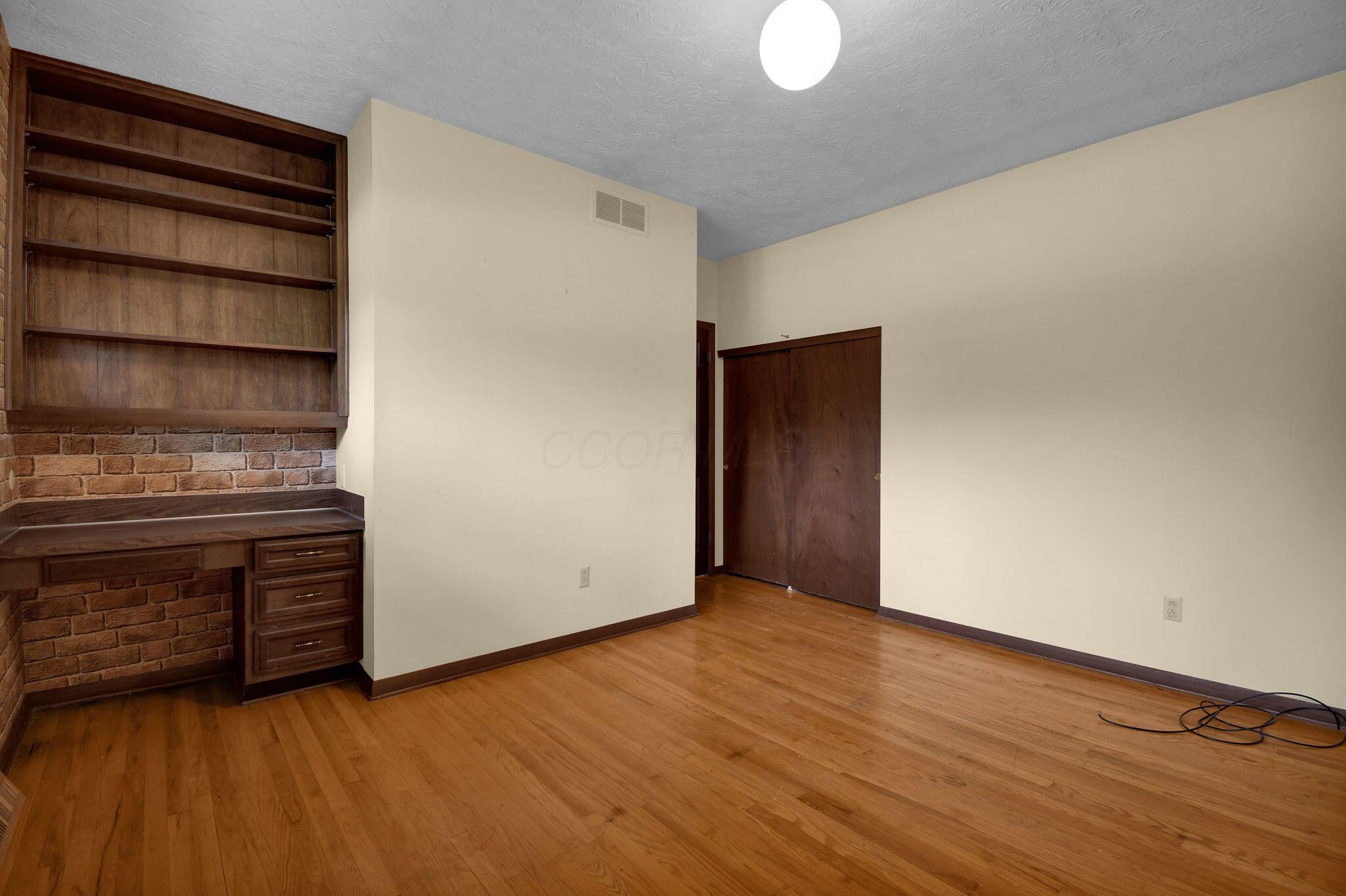 5650 Indian Mound Court
