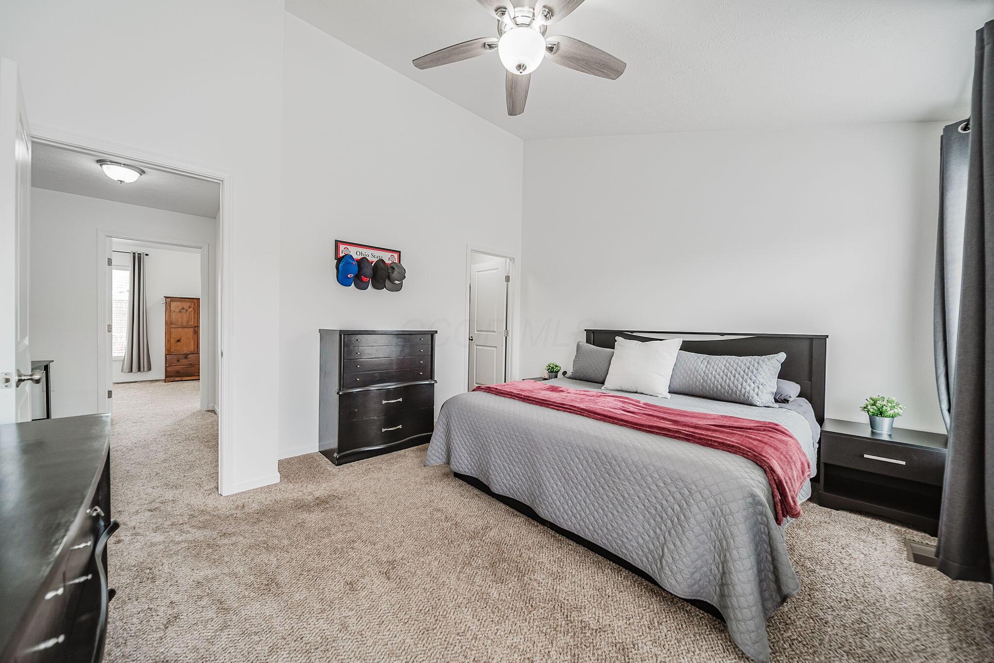 6186 Needletail Road, 66