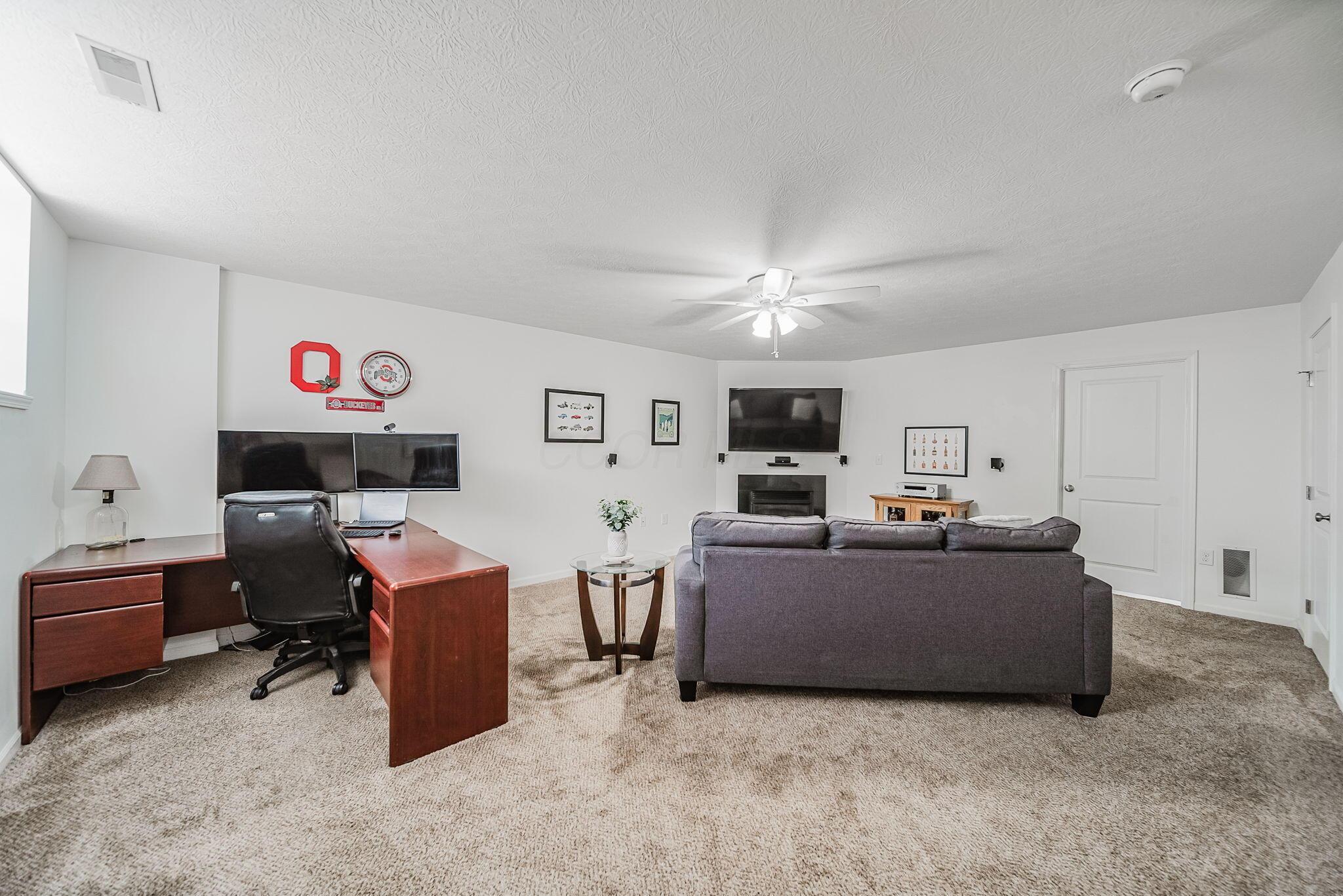 6186 Needletail Road, 66