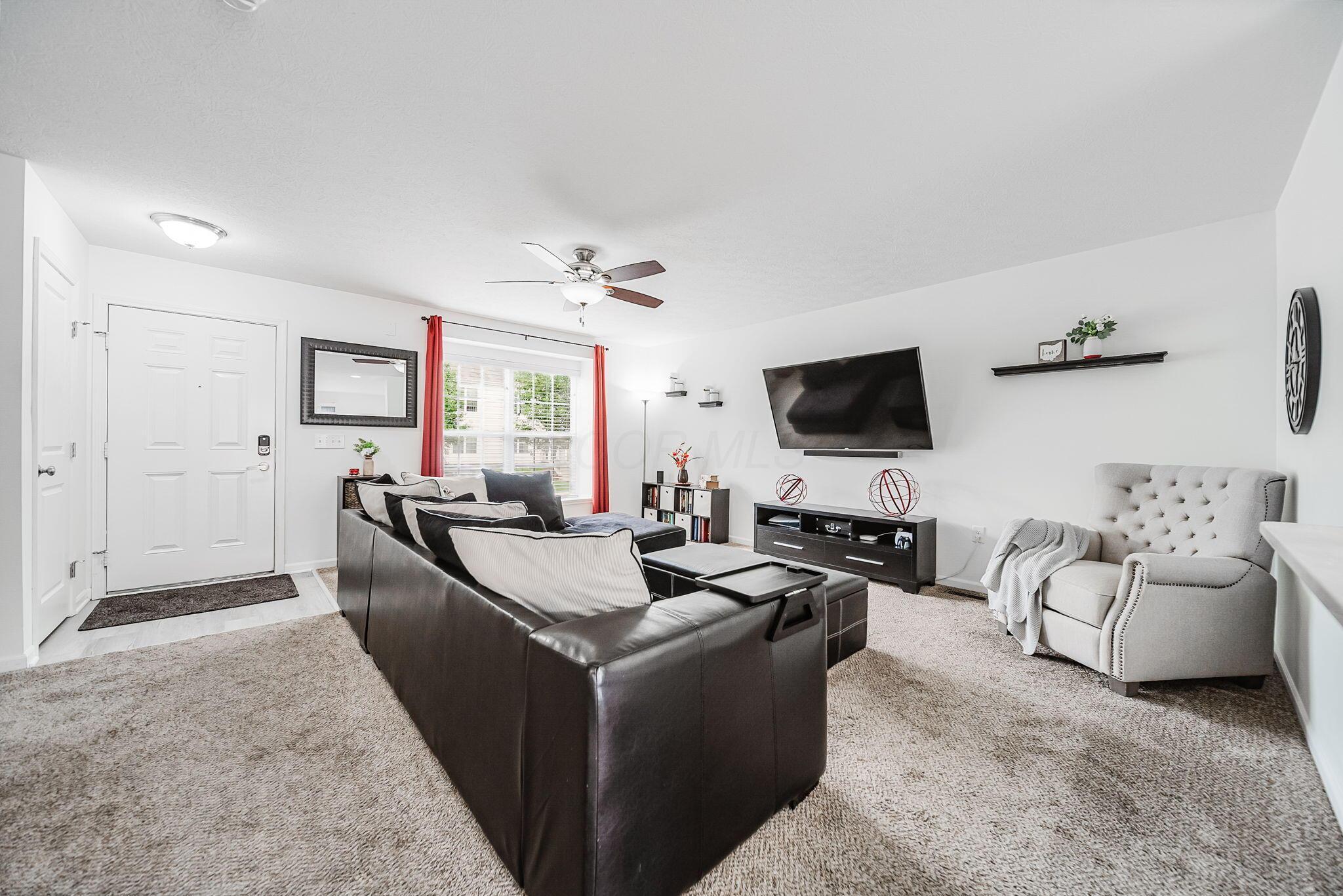6186 Needletail Road, 66