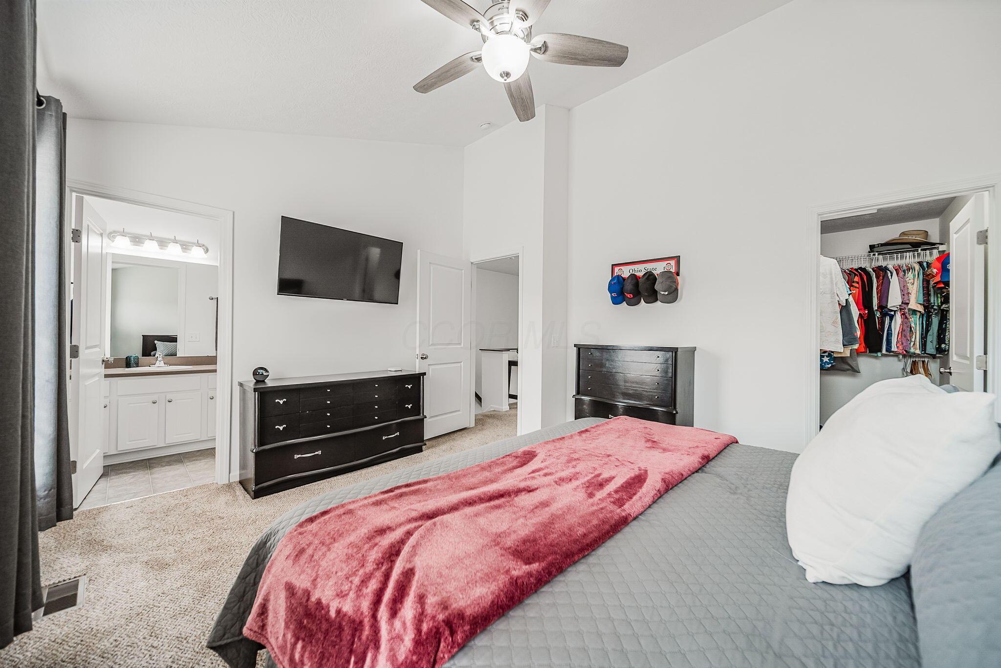 6186 Needletail Road, 66