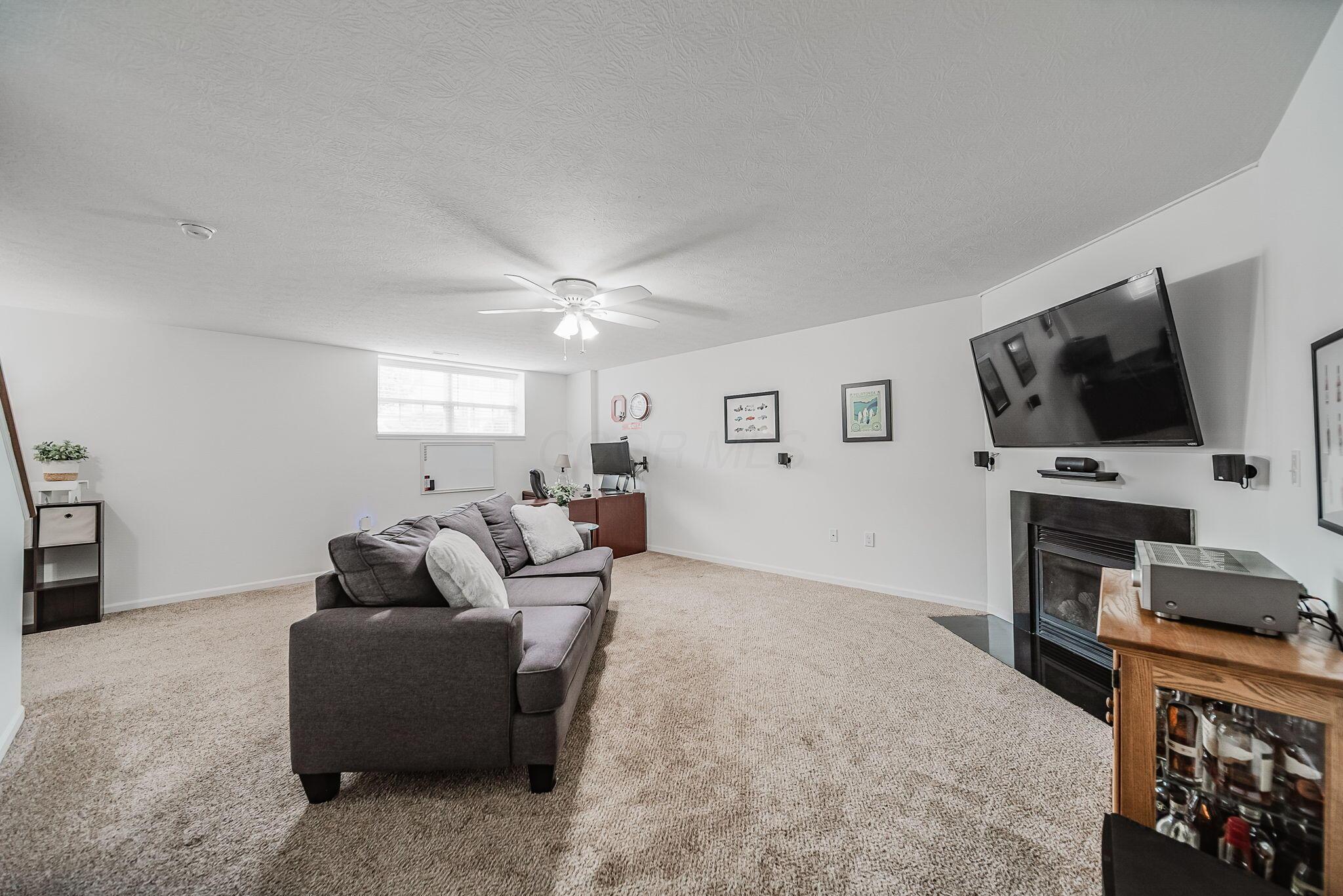 6186 Needletail Road, 66
