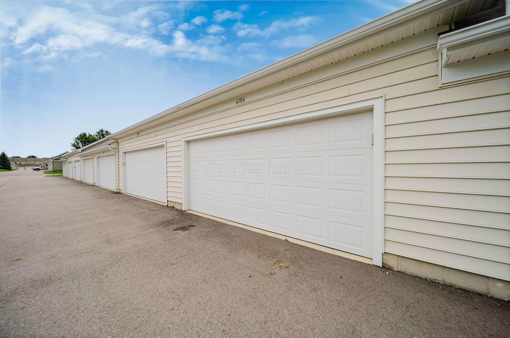 6186 Needletail Road, 66