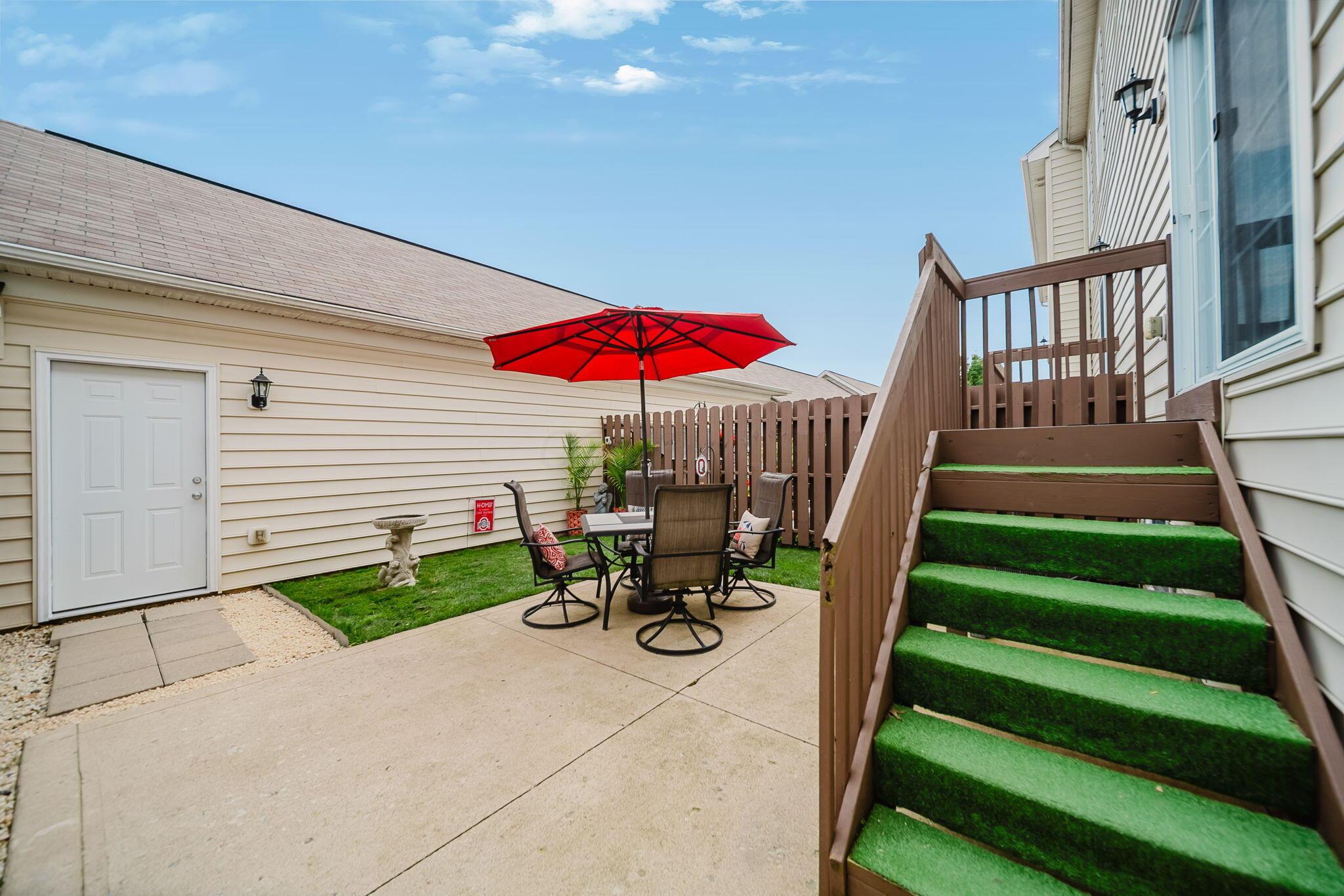 6186 Needletail Road, 66