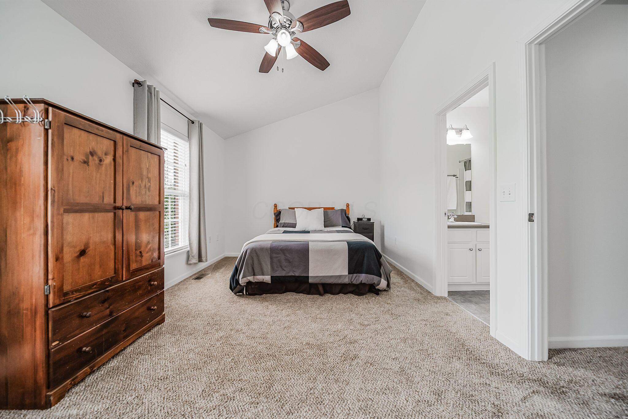 6186 Needletail Road, 66