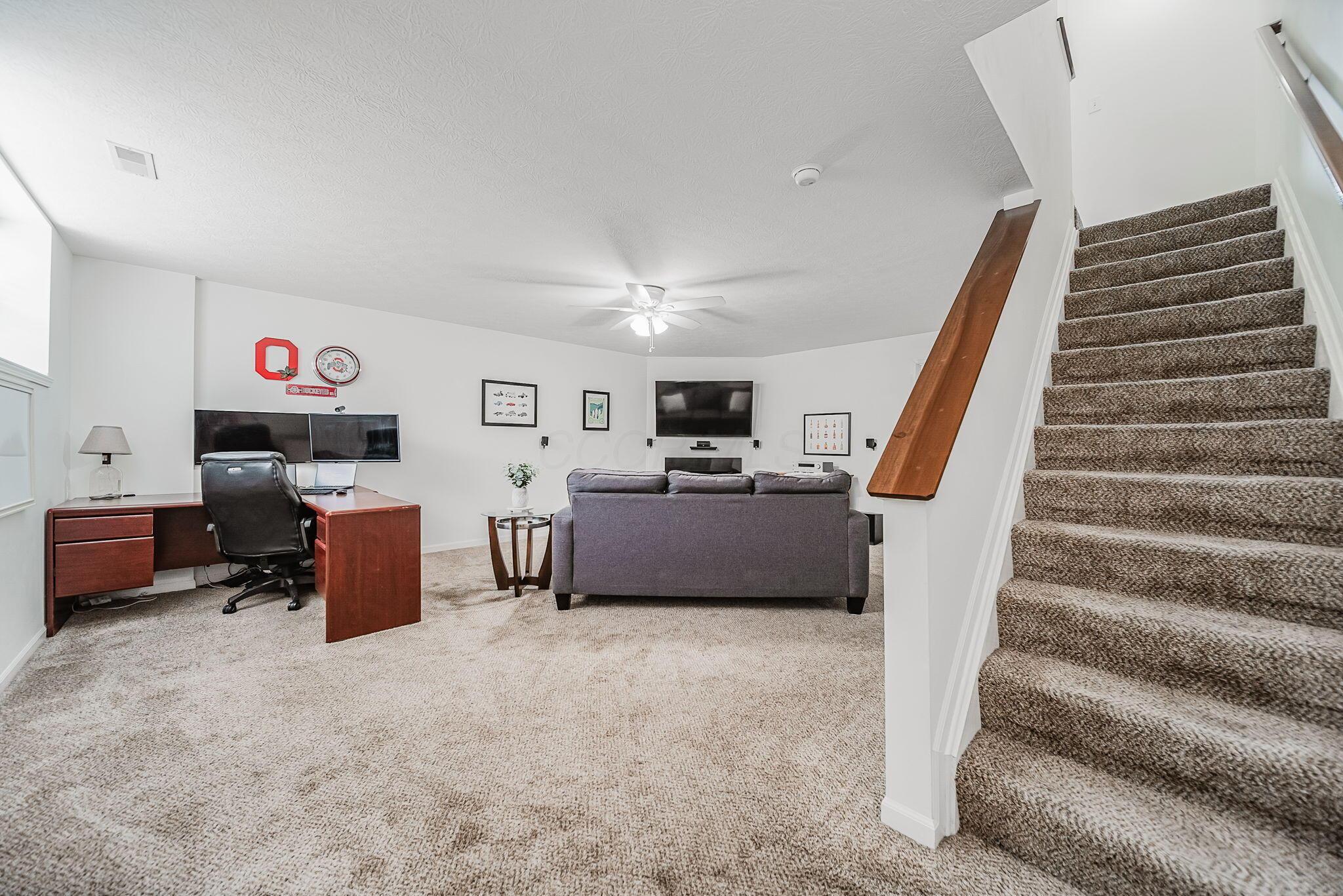 6186 Needletail Road, 66