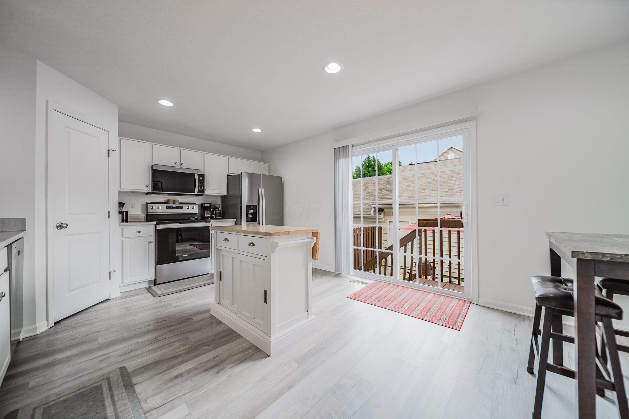 6186 Needletail Road, 66