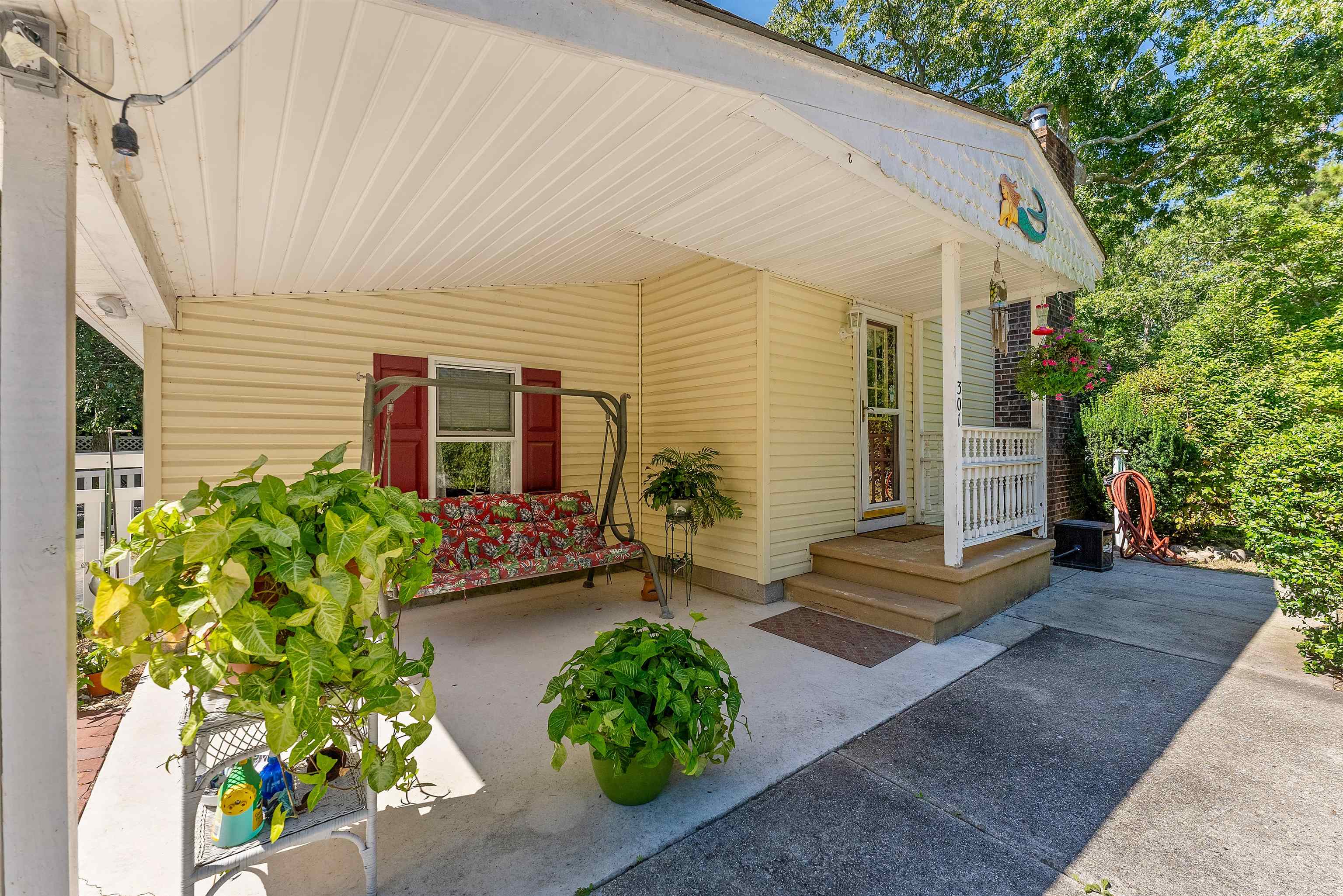 301 Oceanwoods Avenue