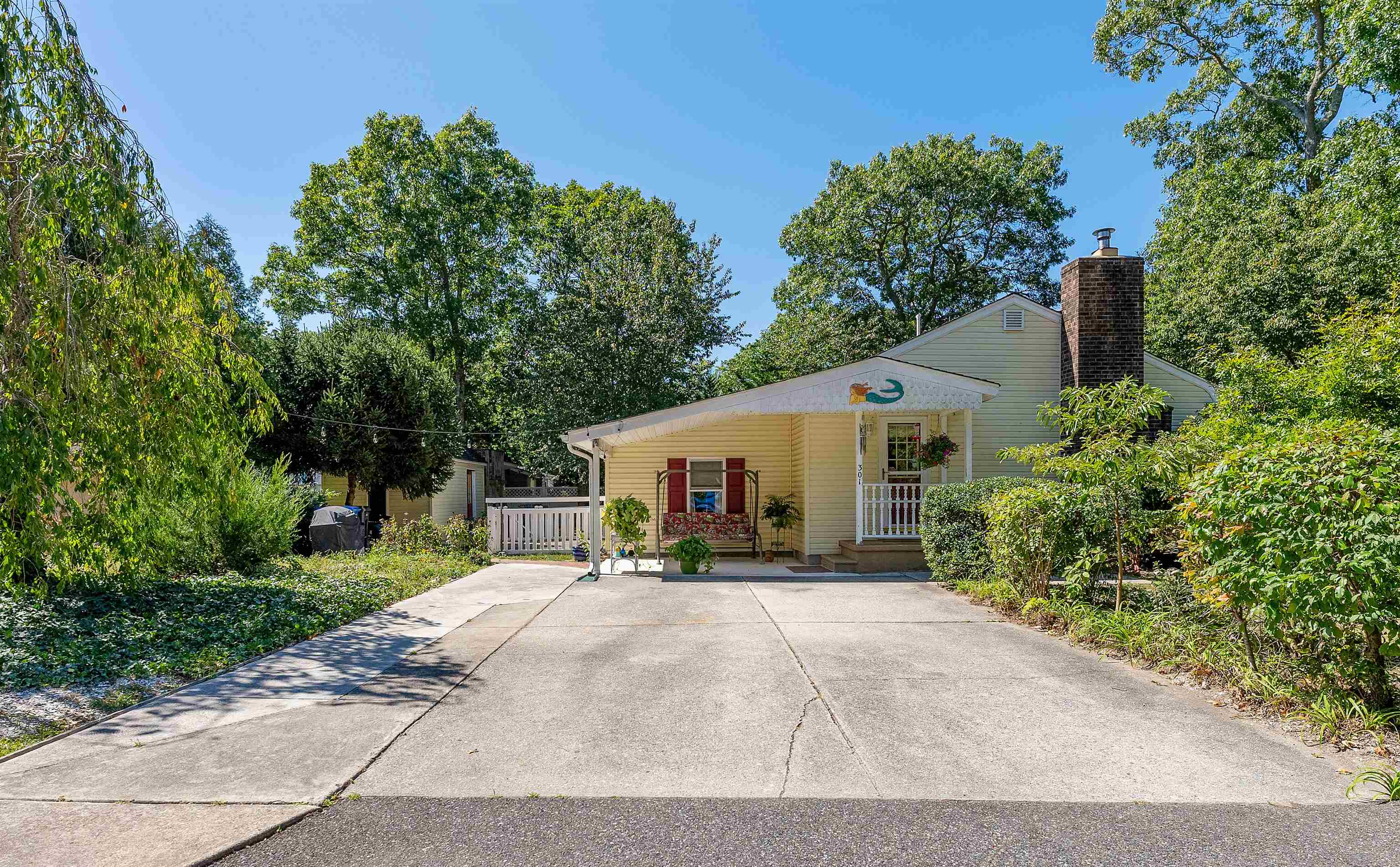 301 Oceanwoods Avenue