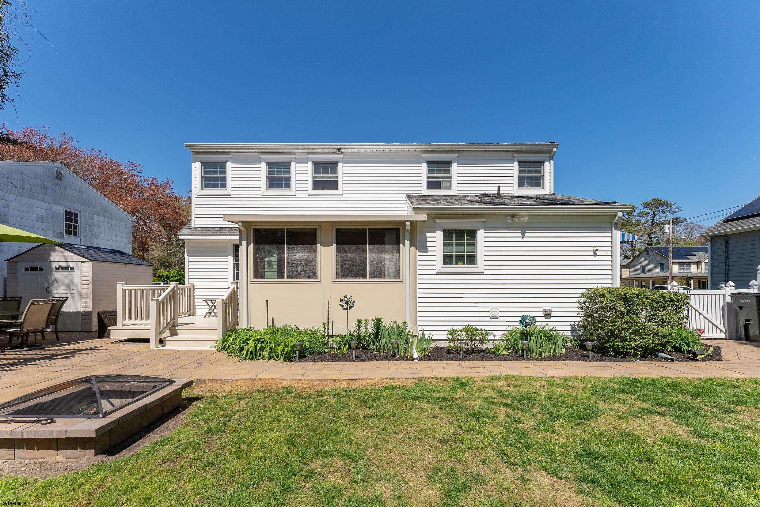 126 E Oakcrest Ave