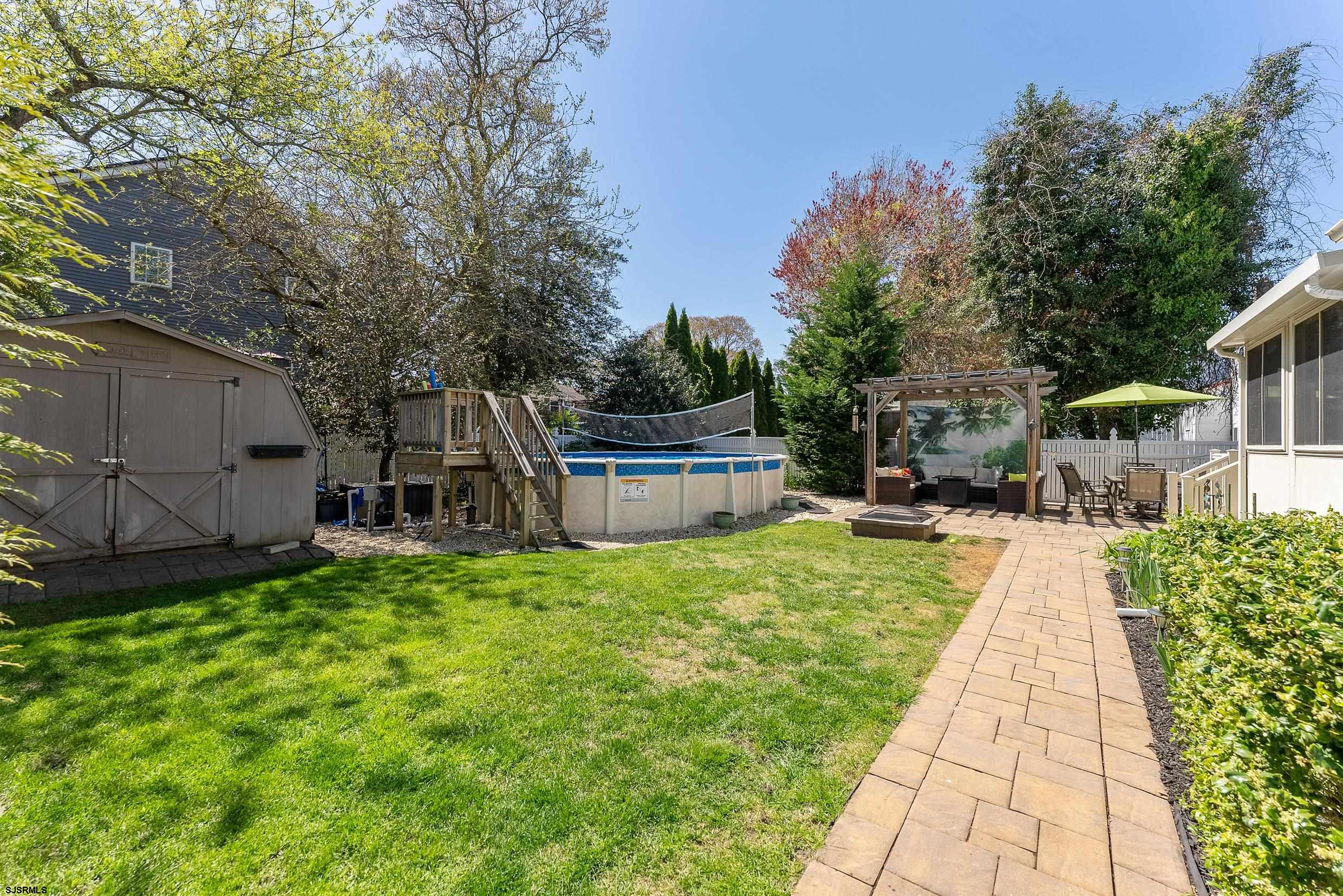 126 E Oakcrest Ave