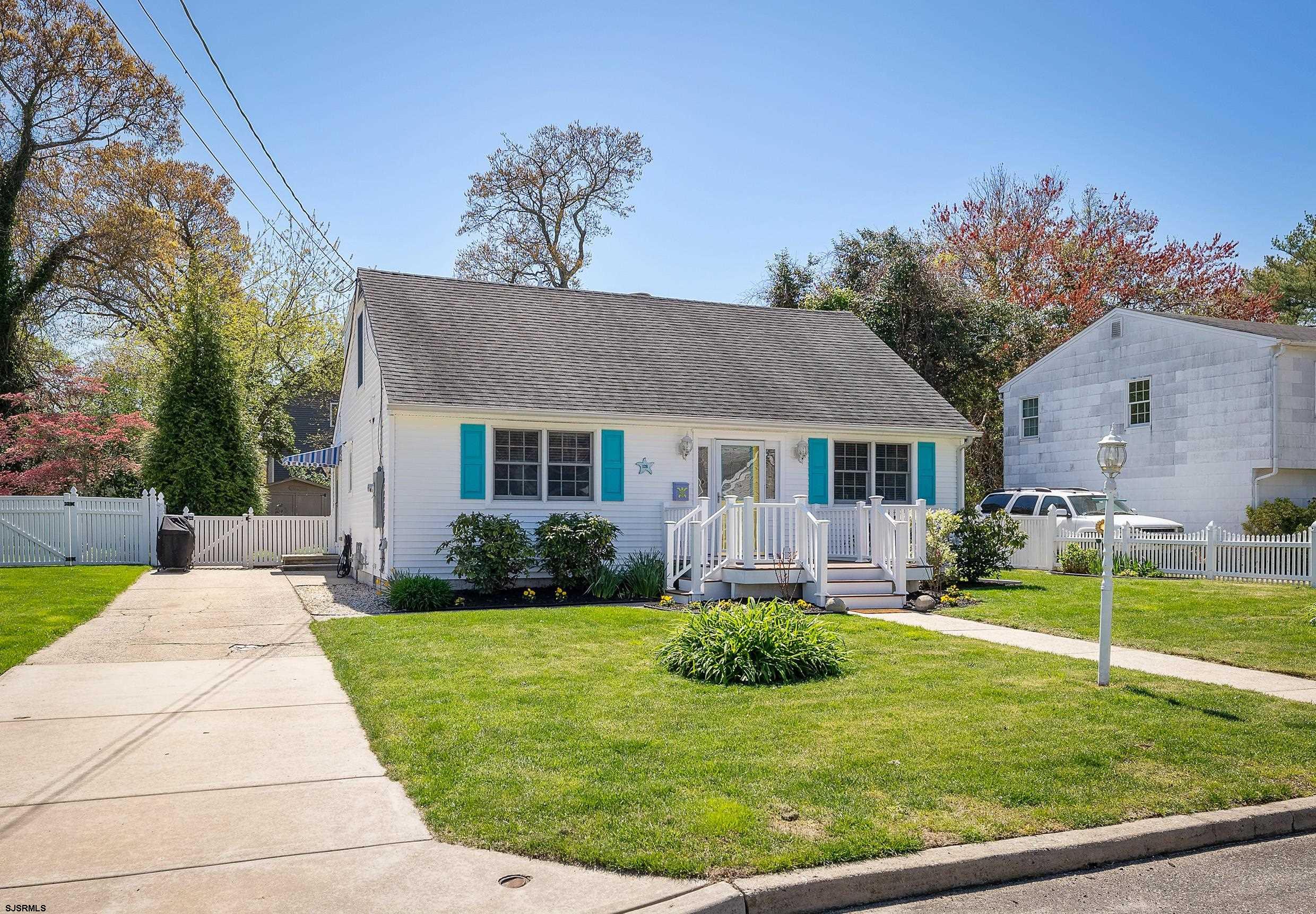 126 E Oakcrest Ave