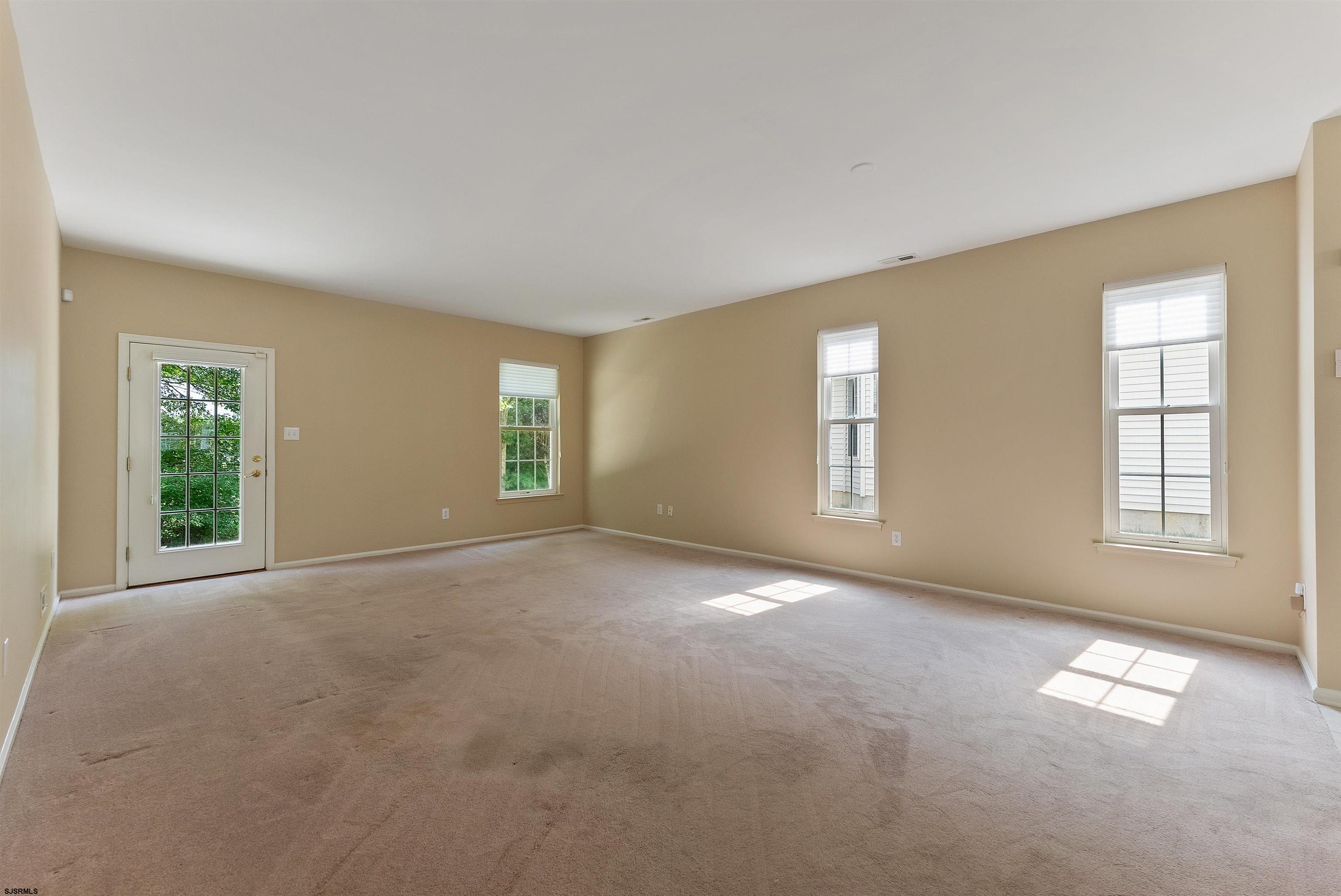 216 Lily Road