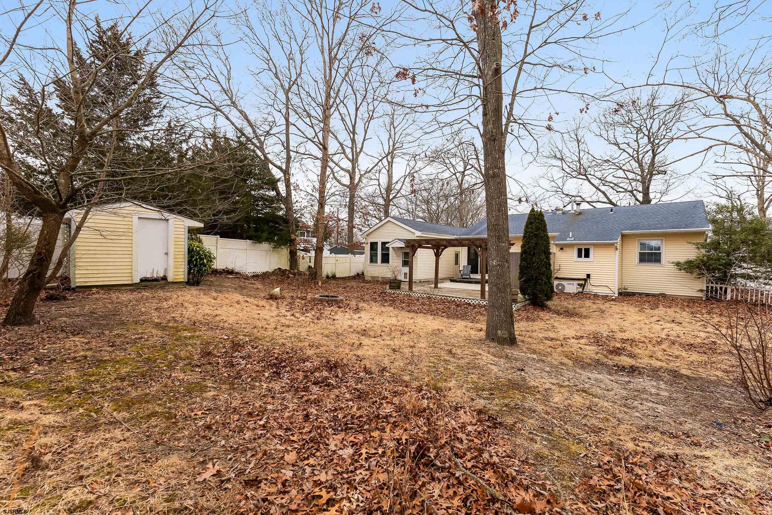 3 Edgewood Dr