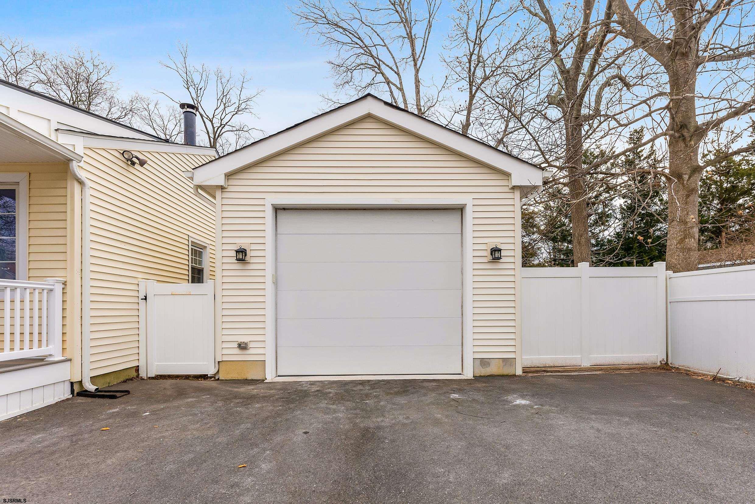 3 Edgewood Dr