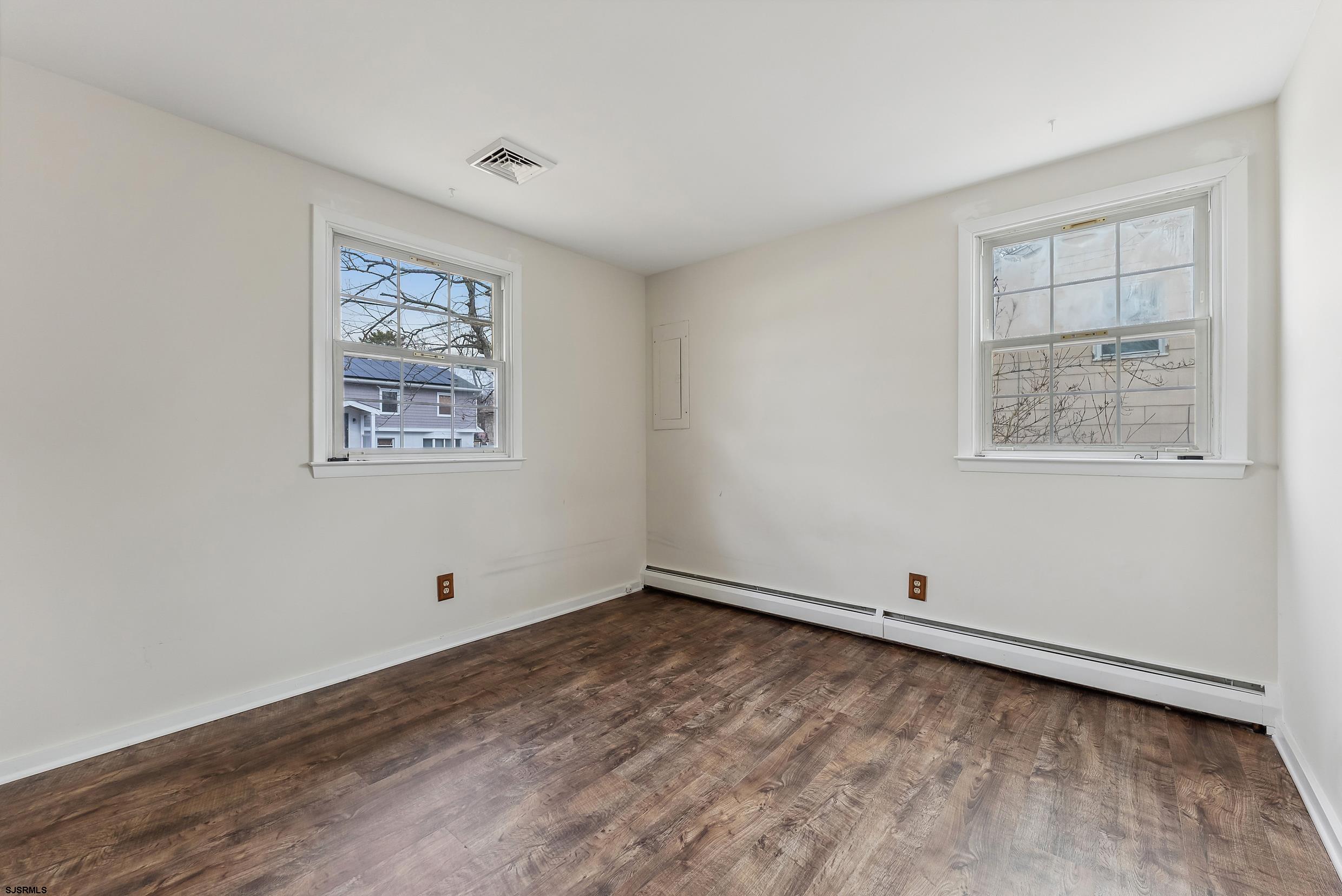 3 Edgewood Dr