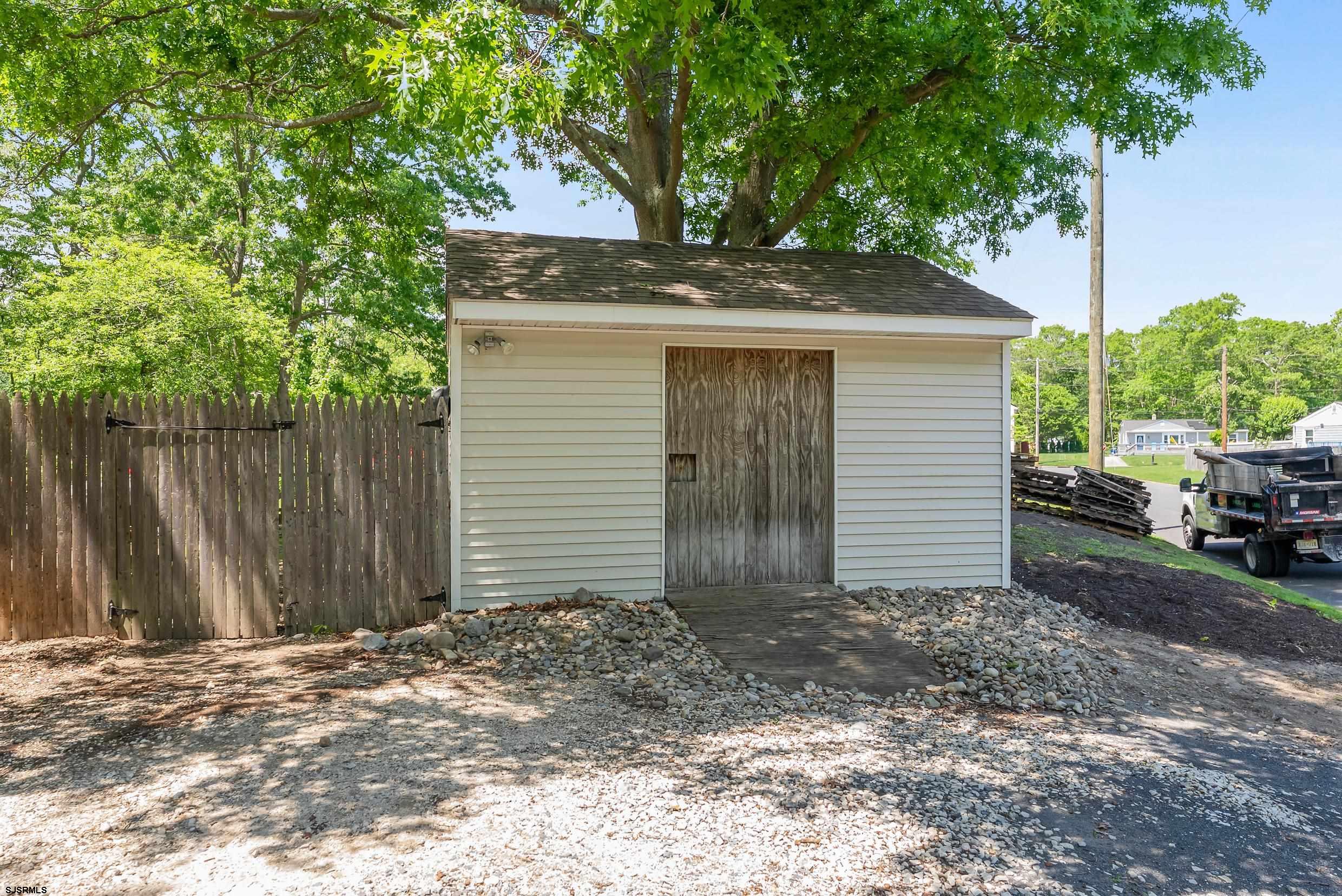 112 Drexel Ave