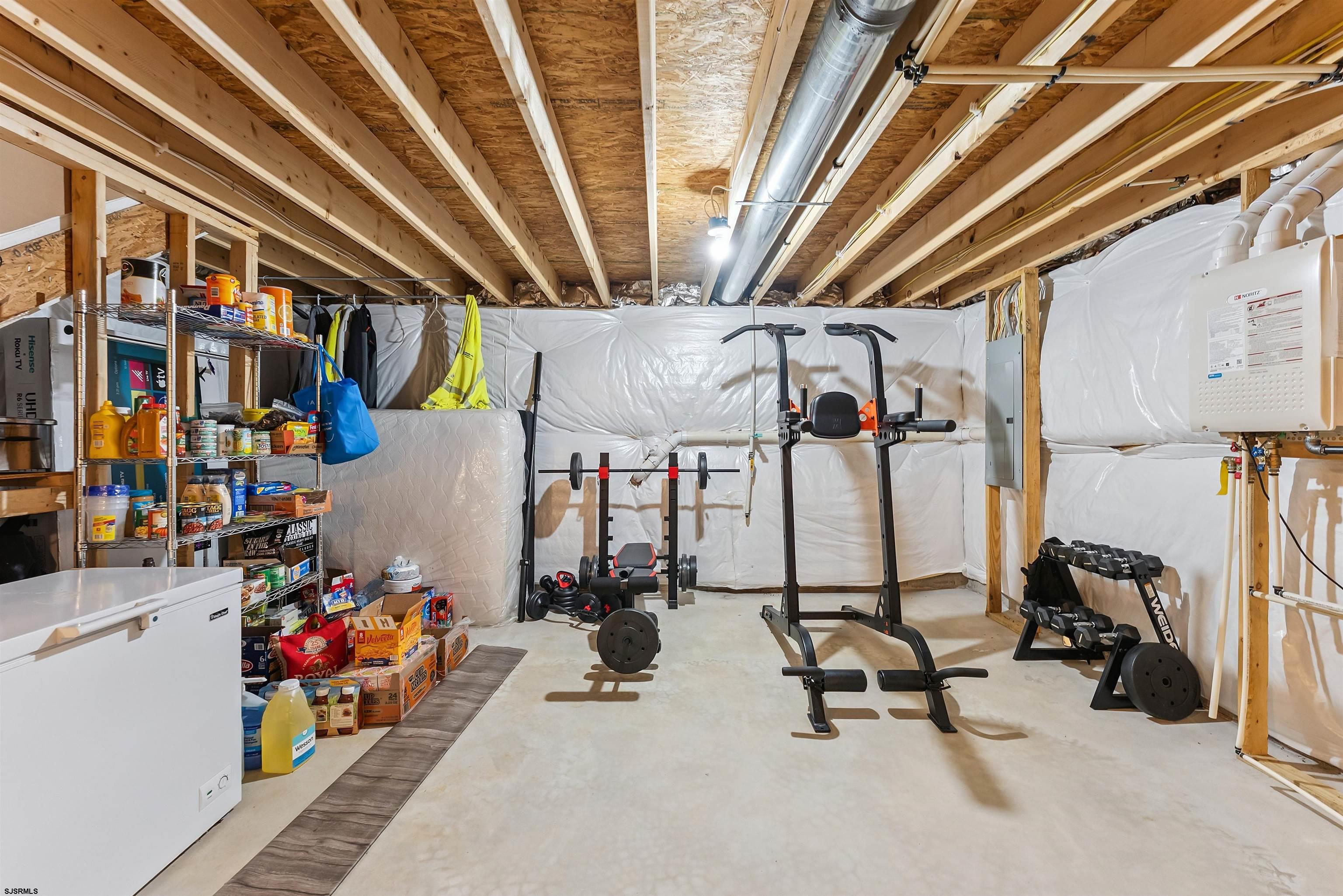 82 Galleria Ave