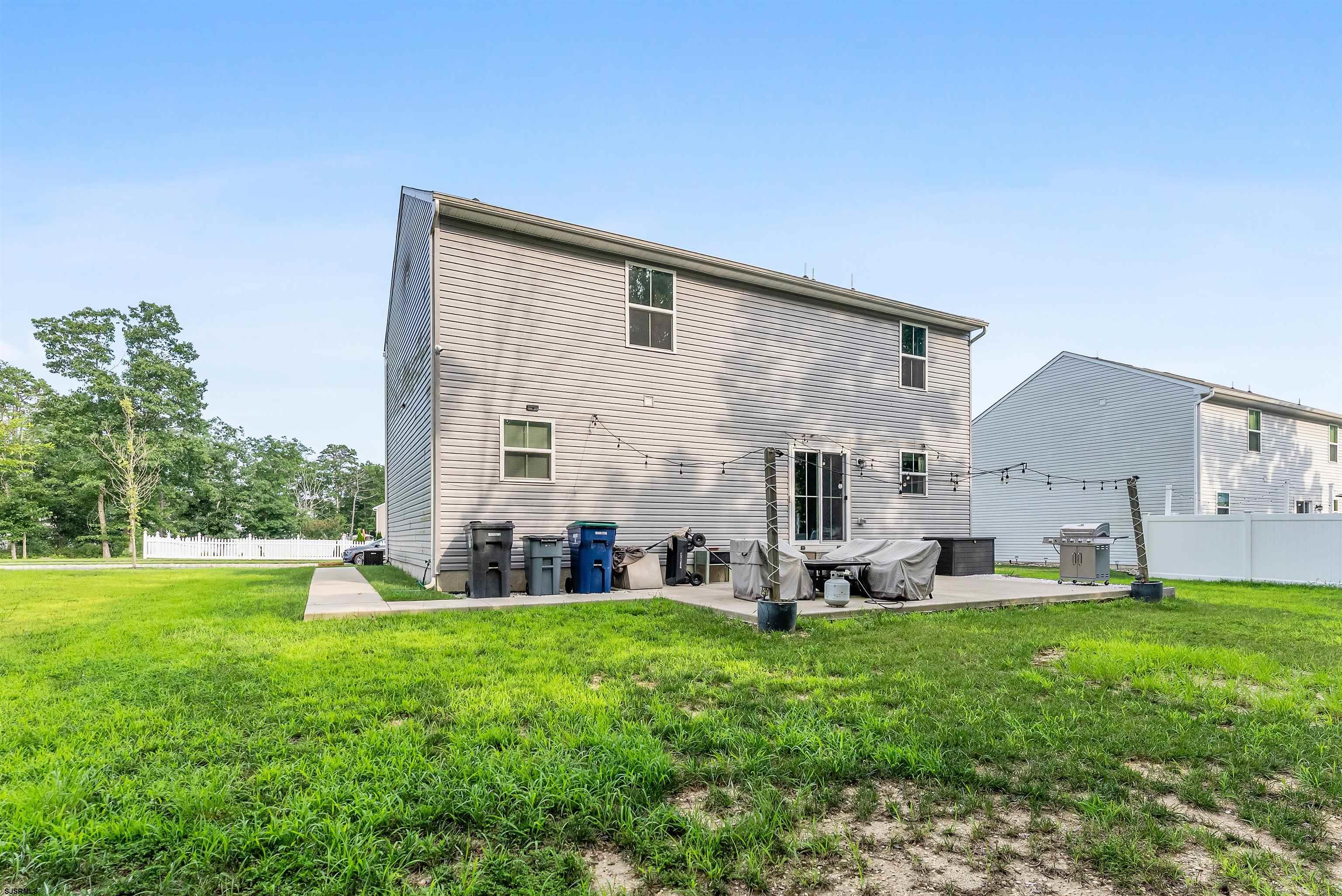 82 Galleria Ave