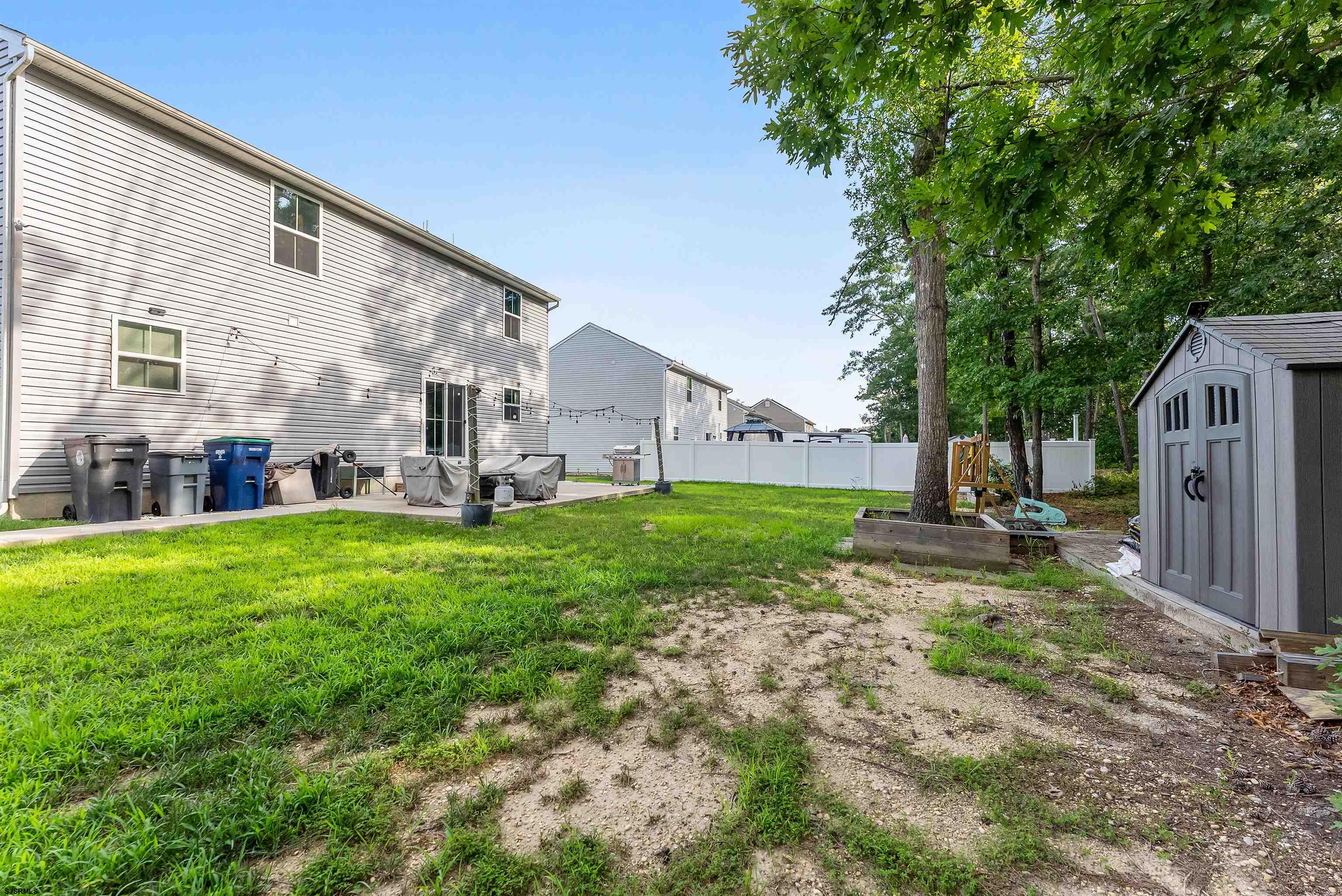 82 Galleria Ave