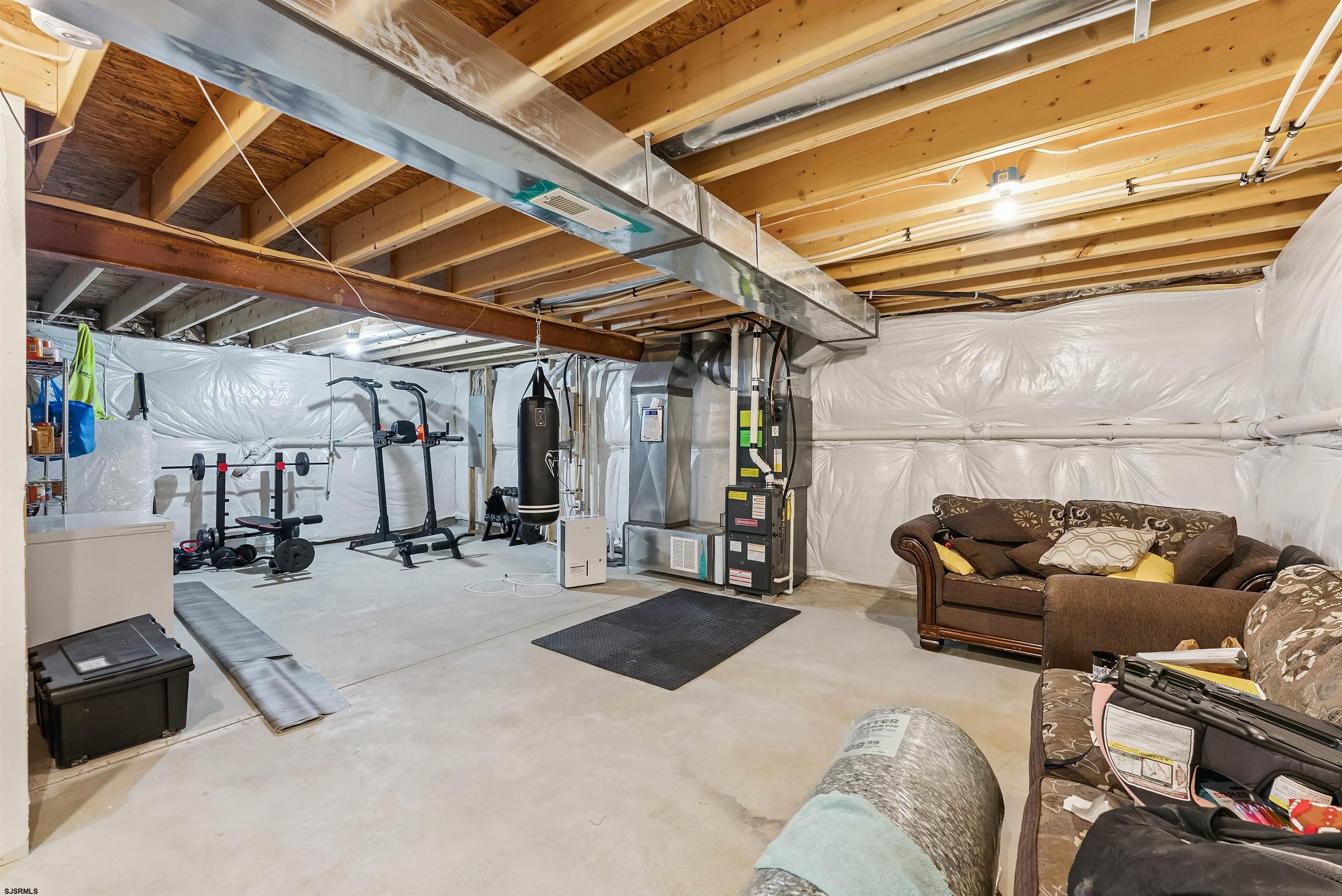 82 Galleria Ave