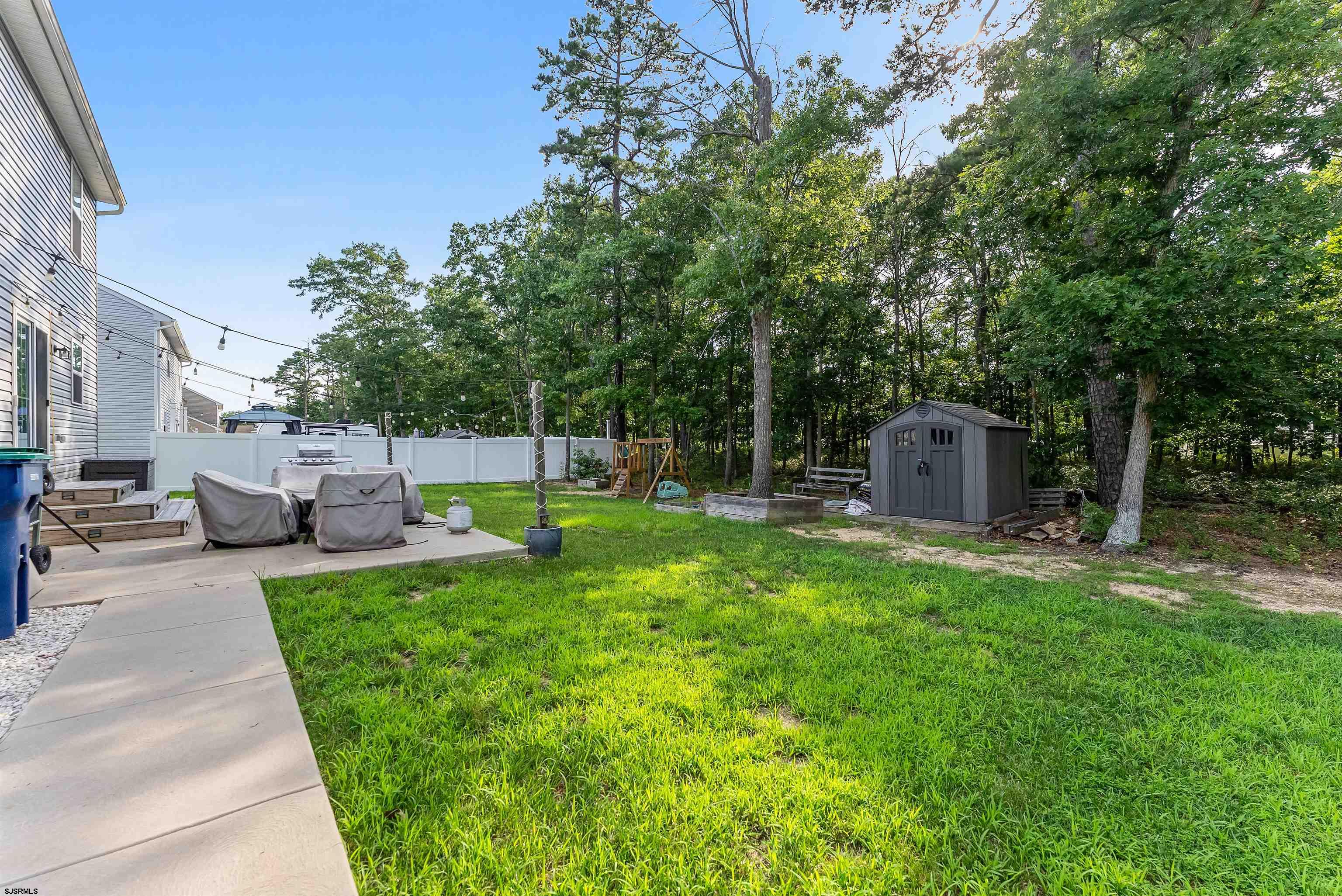 82 Galleria Ave