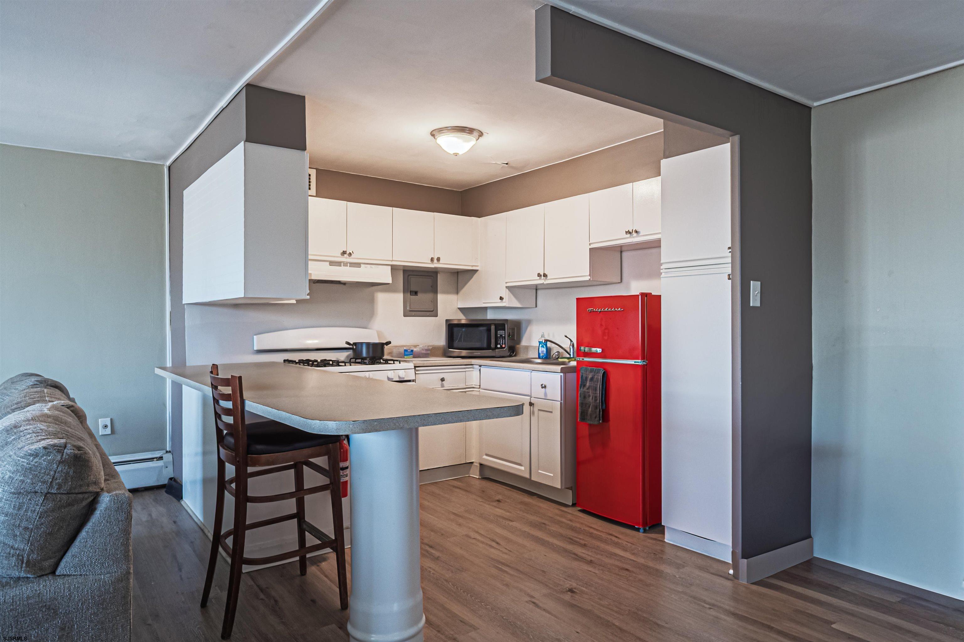 3817 Ventnor Ave Unit: 304