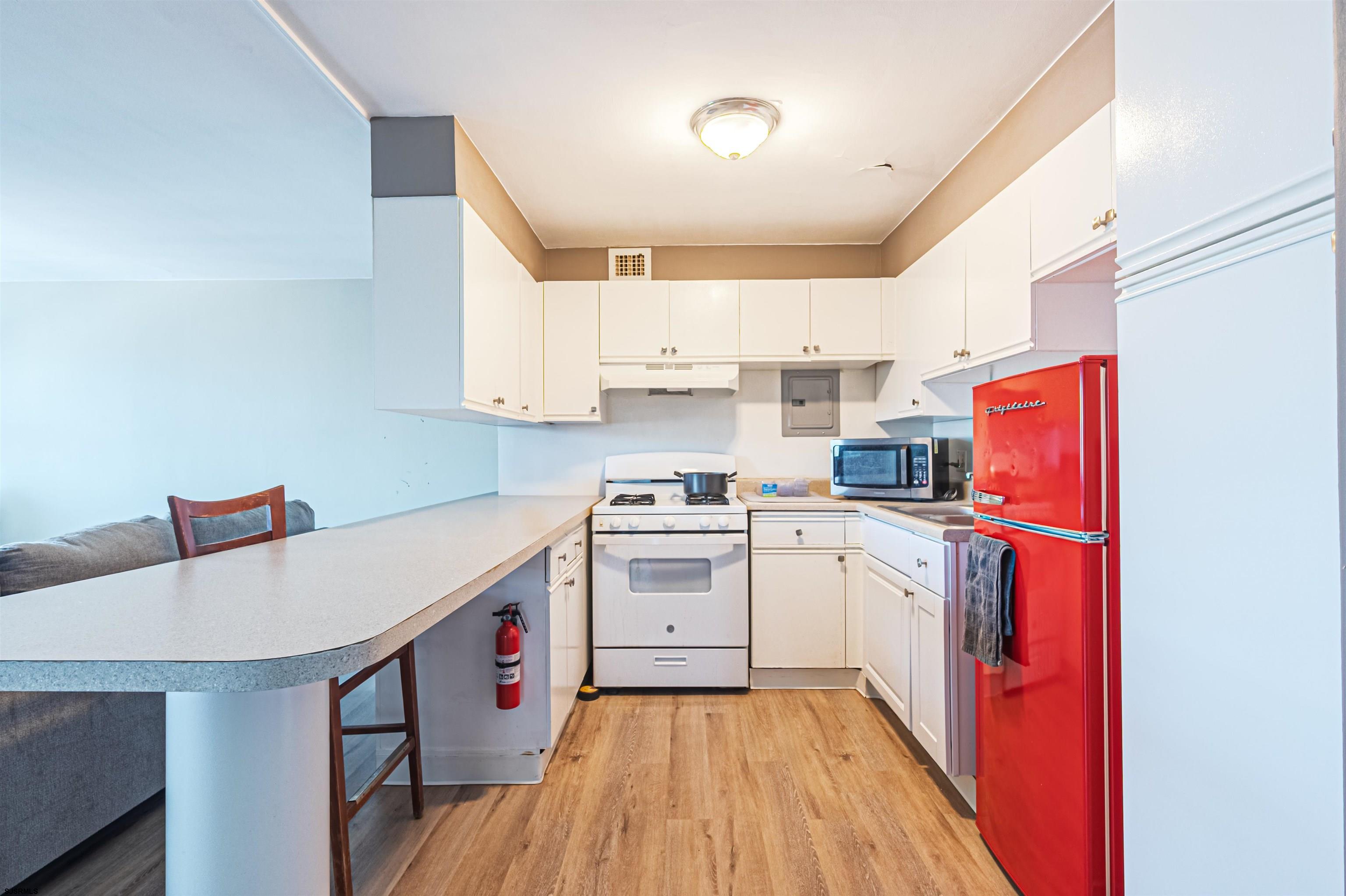 3817 Ventnor Ave Unit: 304