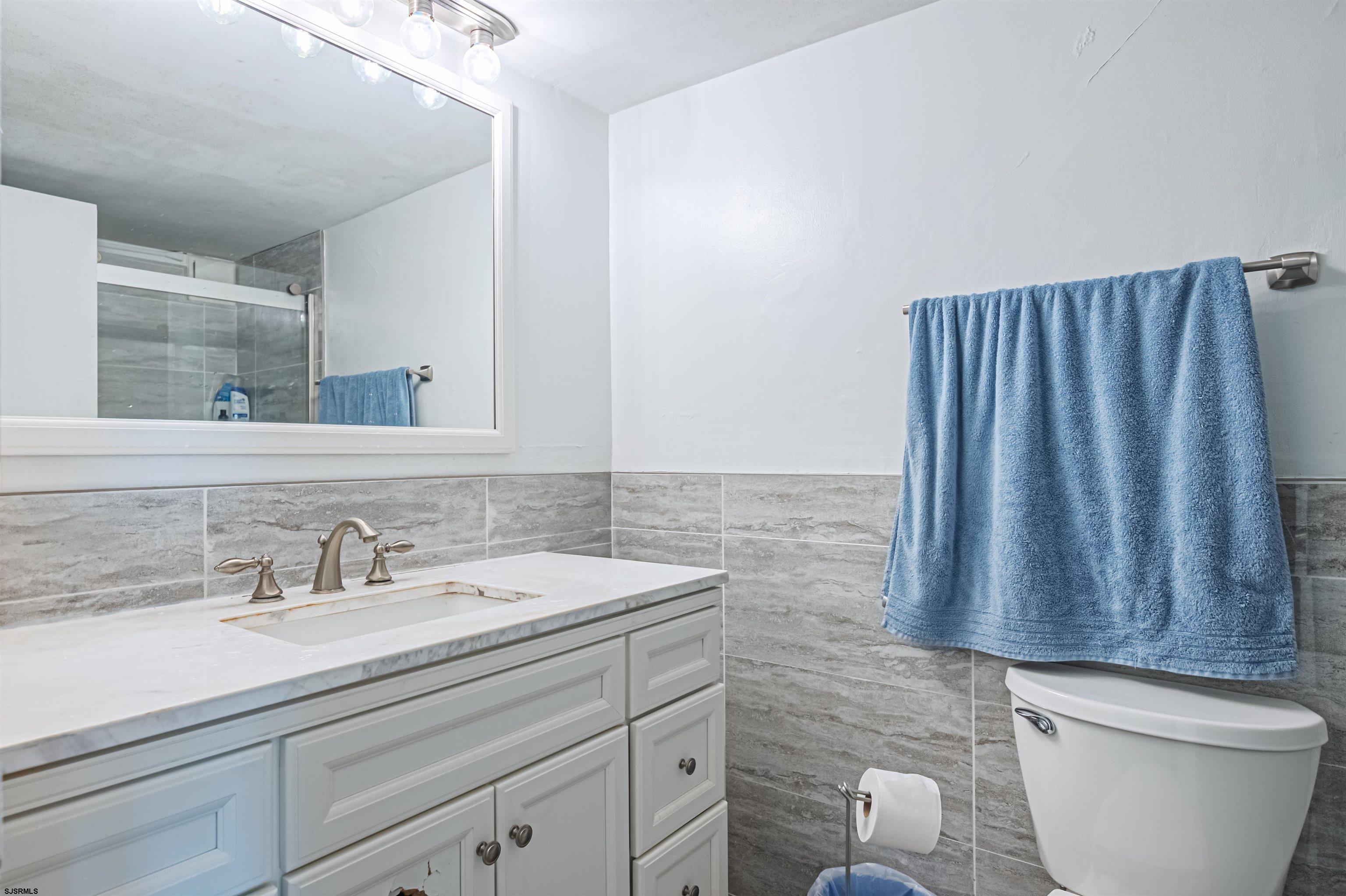 3817 Ventnor Ave Unit: 304