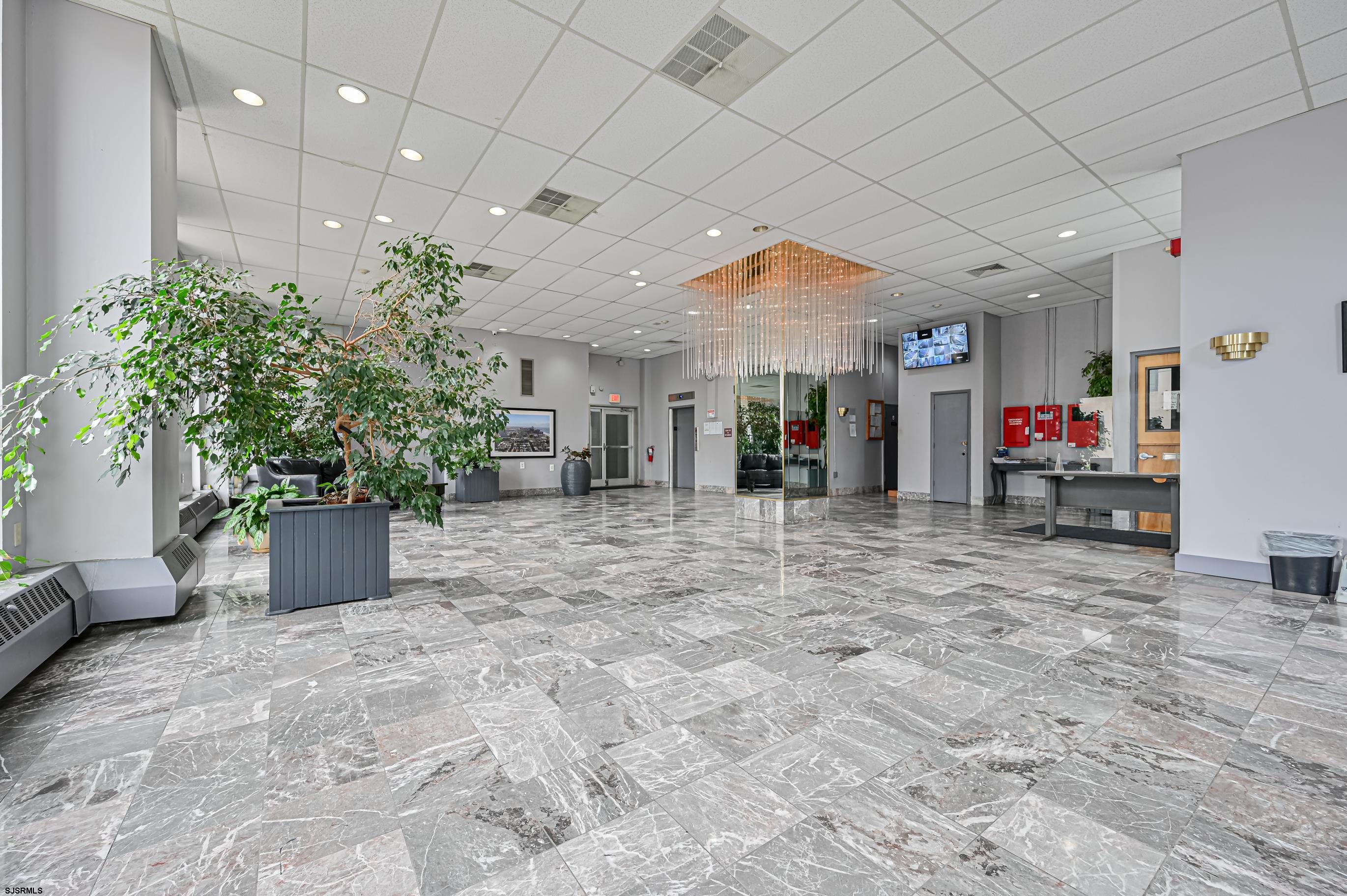 3817 Ventnor Ave Unit: 304