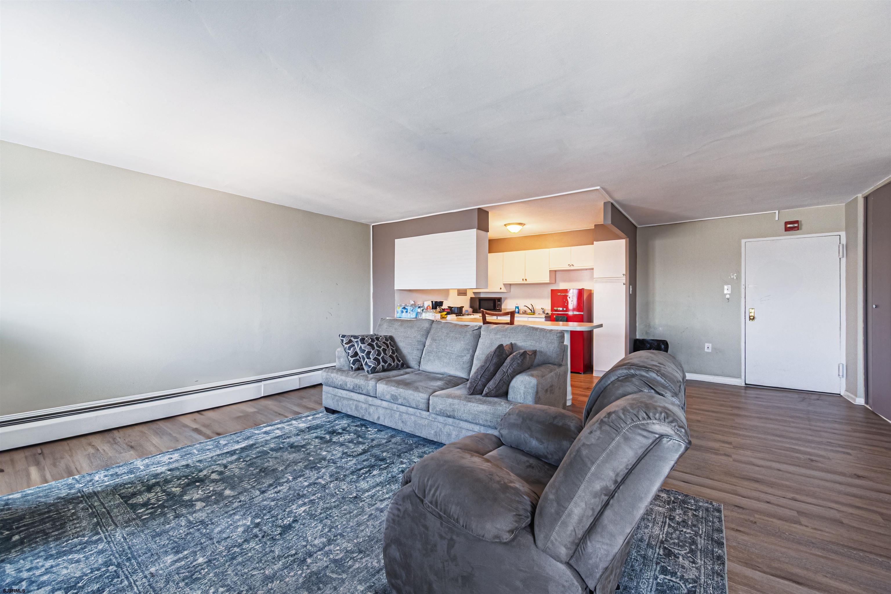 3817 Ventnor Ave Unit: 304